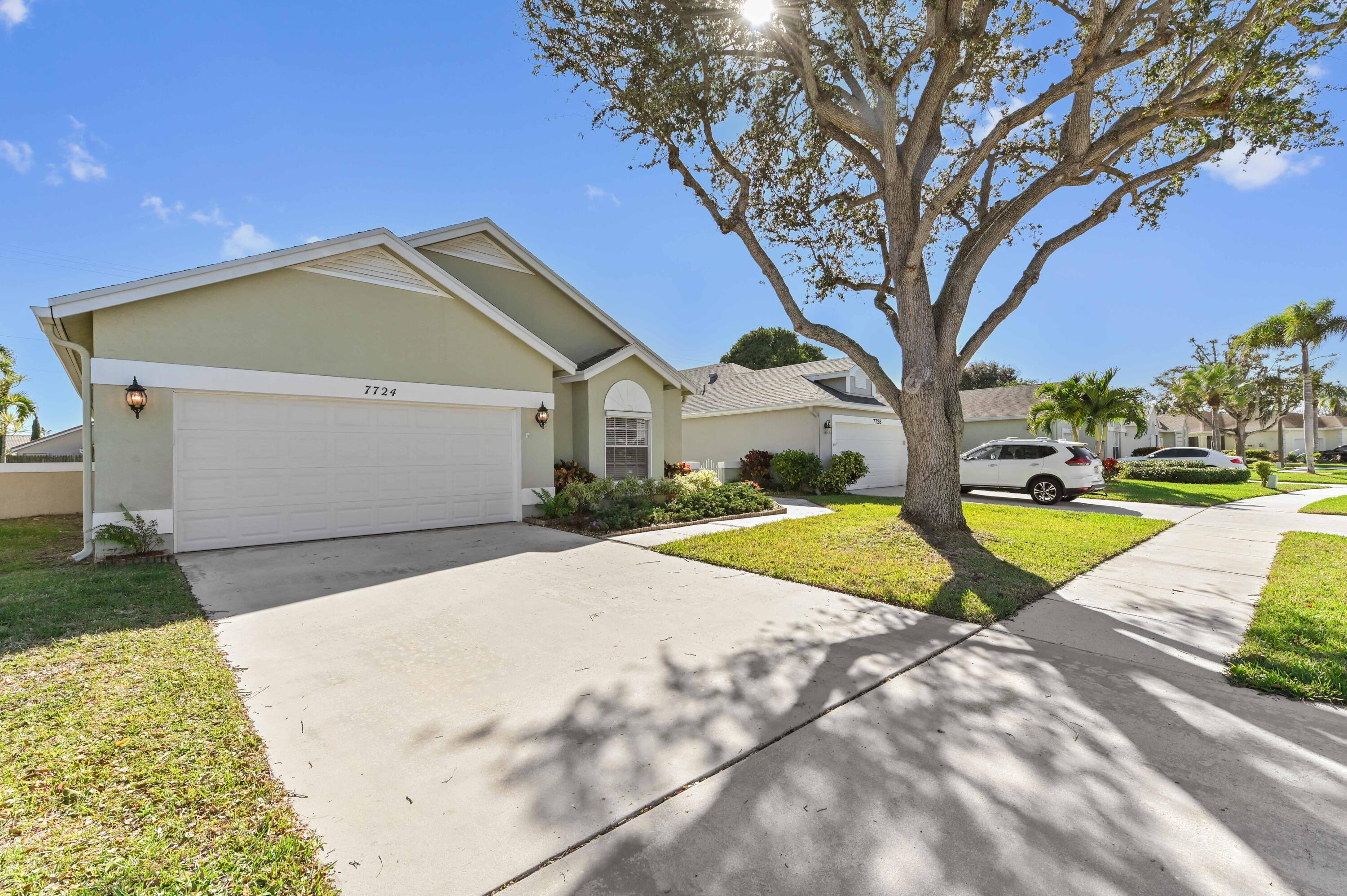 PINE RIDGE AT DELRAY BEACH - Residential