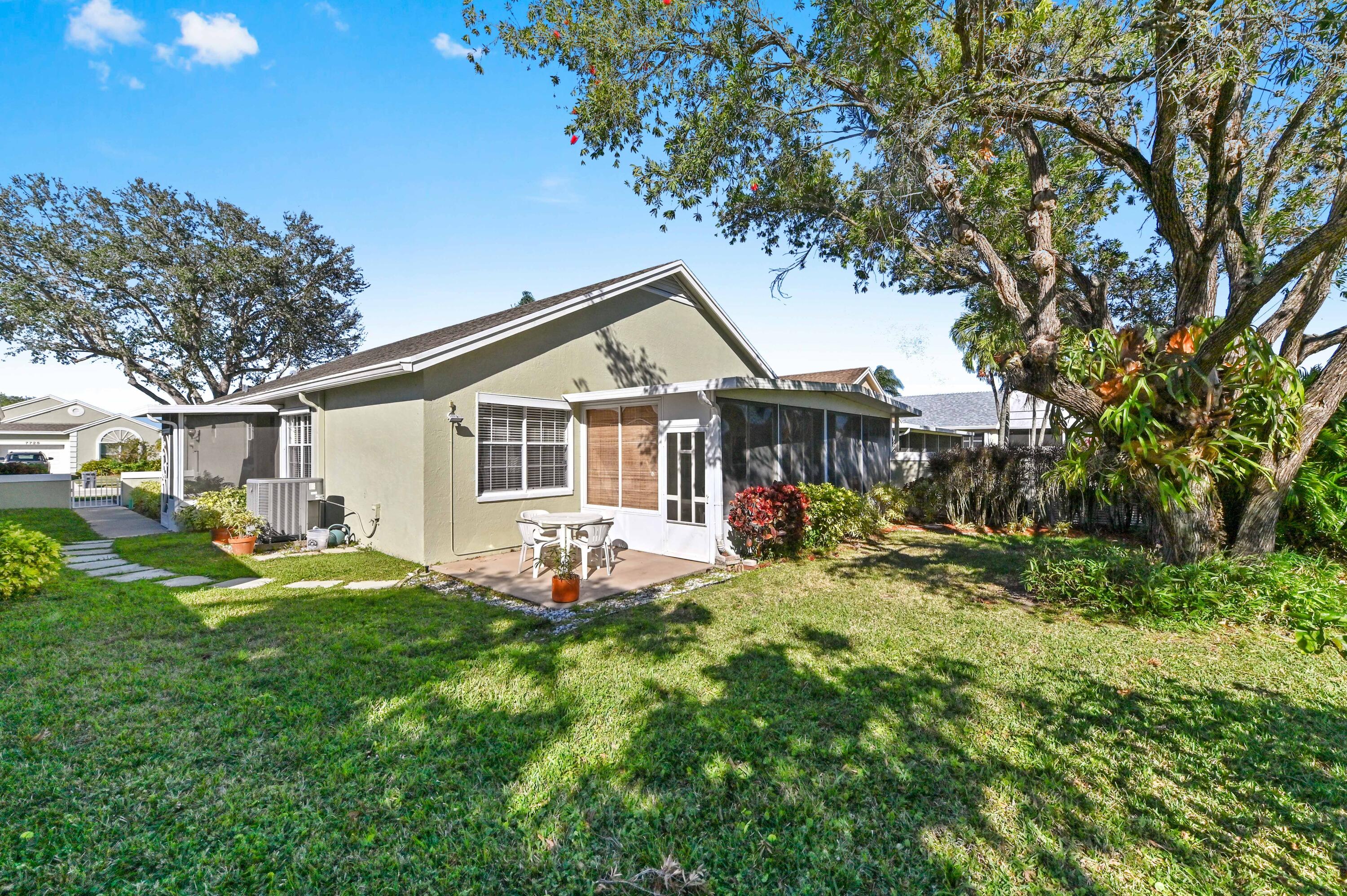 PINE RIDGE AT DELRAY BEACH - Residential