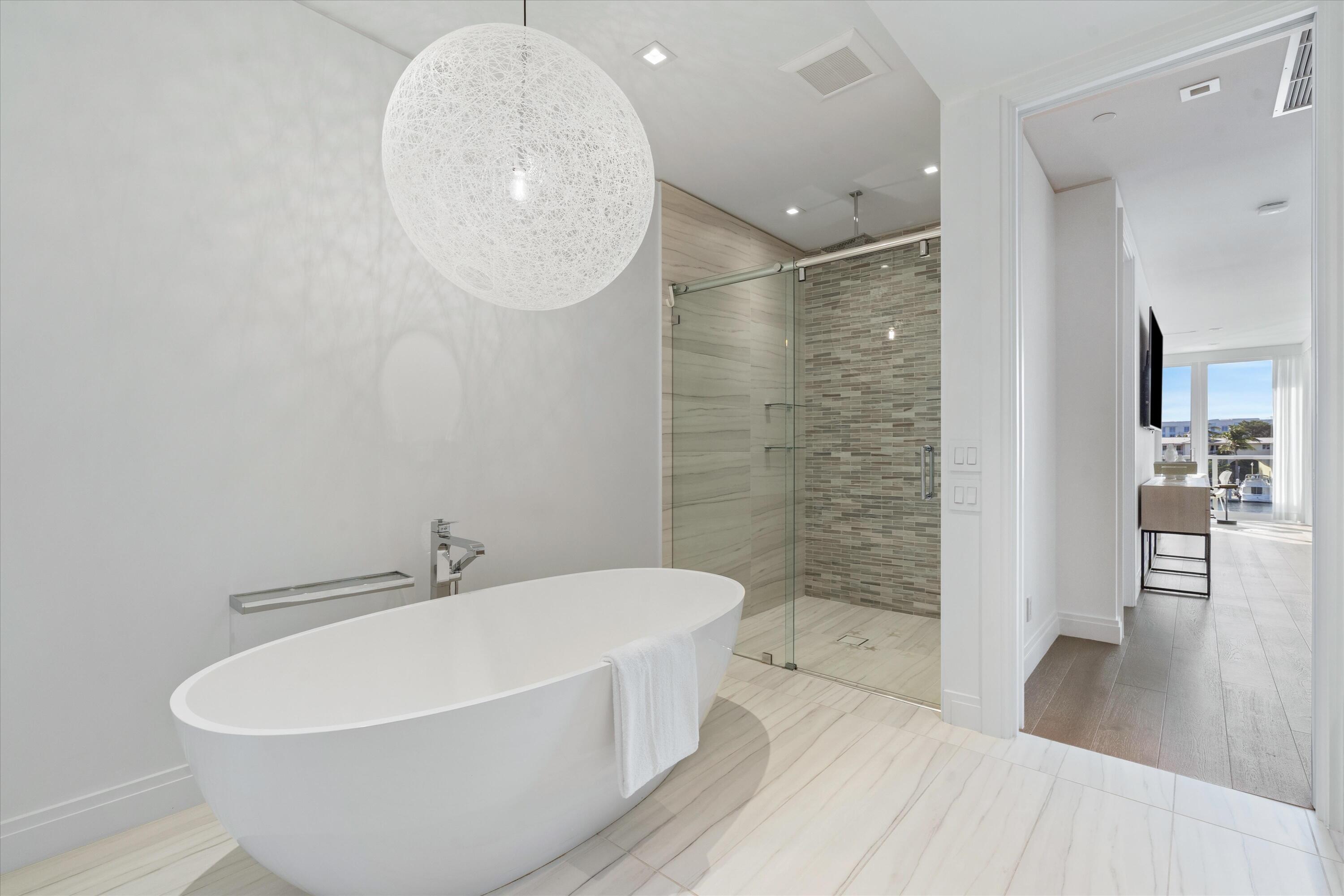 SEAGATE YACHT CLUB - Residential