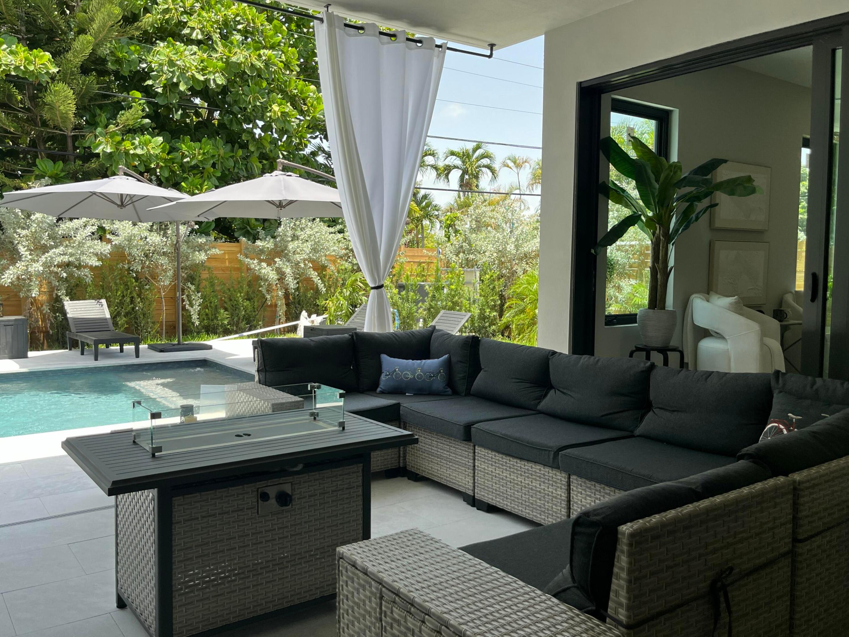 POINSETTIA HEIGHTS - Residential