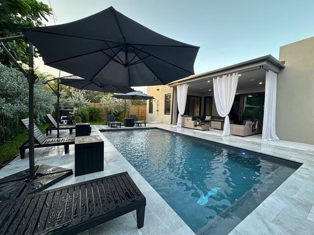 POINSETTIA HEIGHTS - Residential