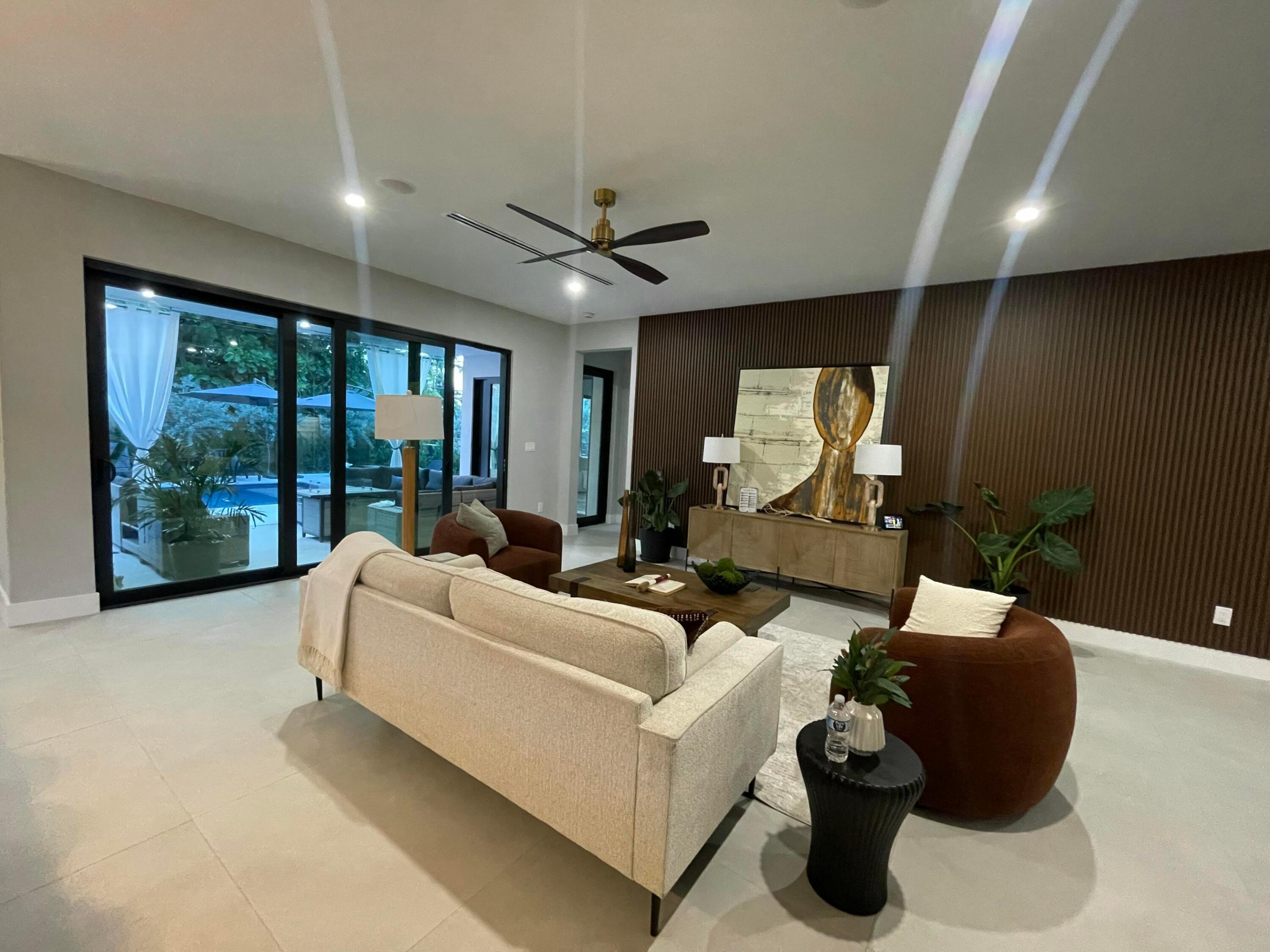 POINSETTIA HEIGHTS - Residential