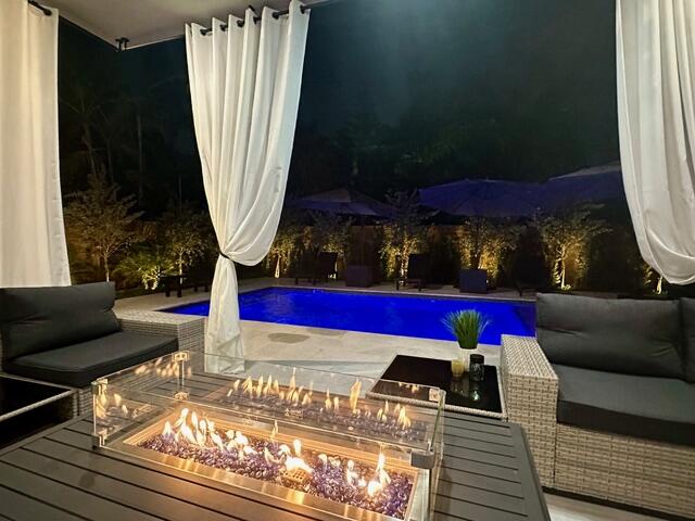 POINSETTIA HEIGHTS - Residential