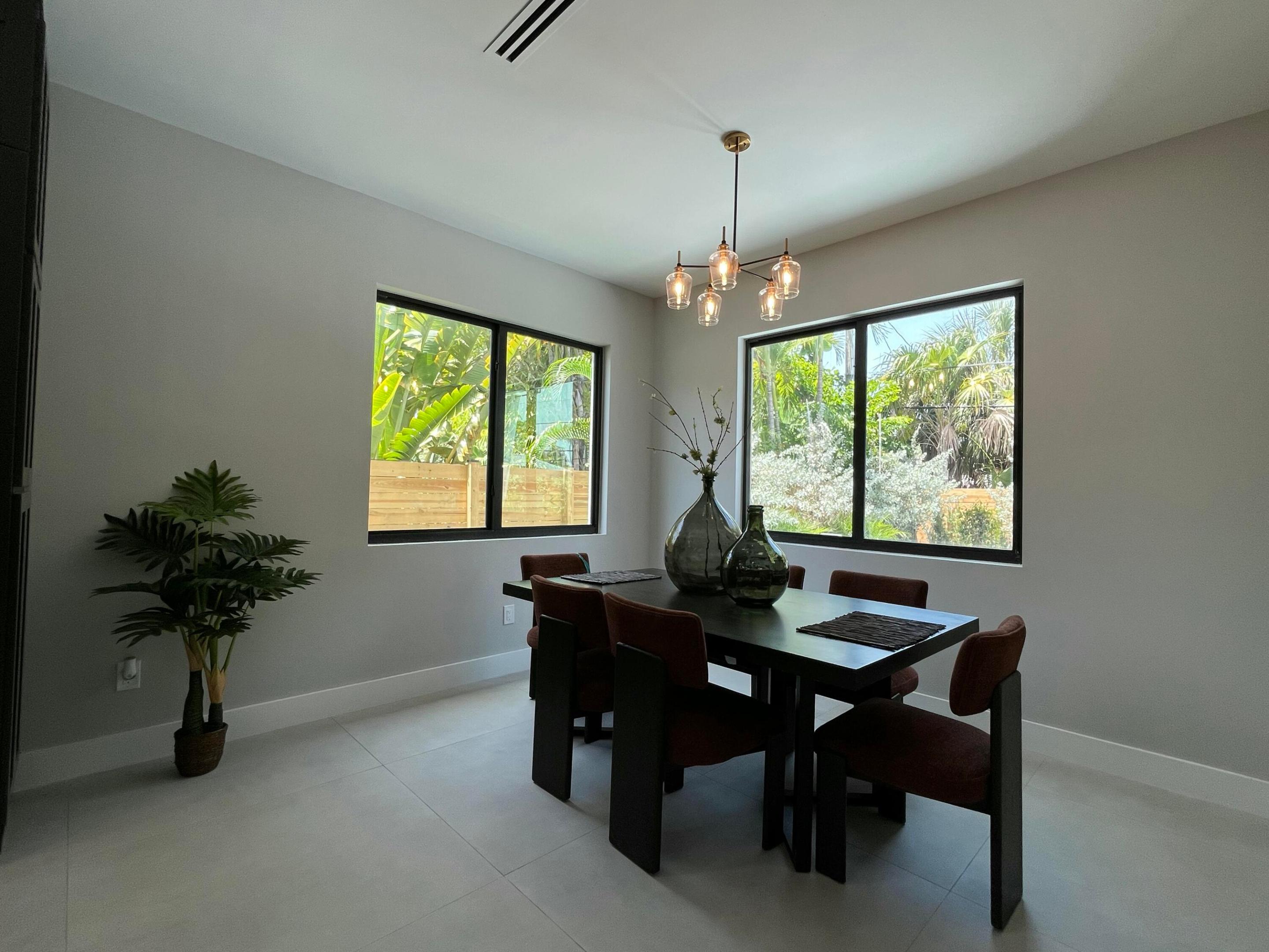 POINSETTIA HEIGHTS - Residential