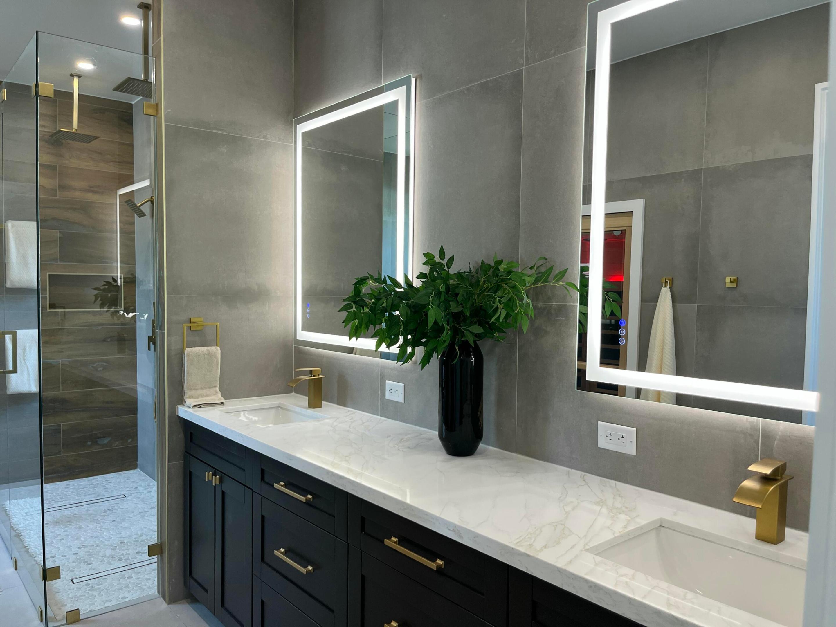 POINSETTIA HEIGHTS - Residential
