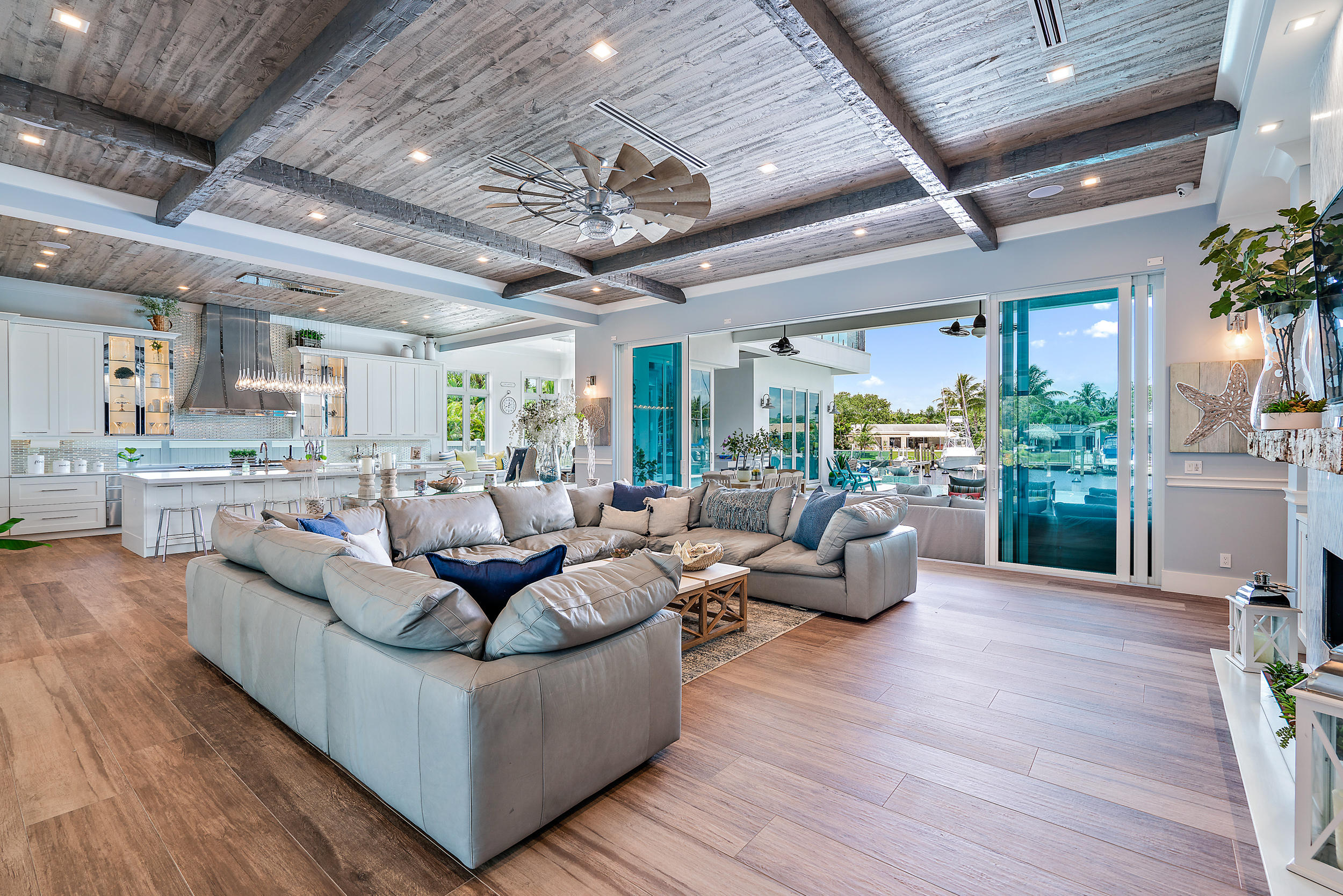 NORTH PALM BEACH VILLAGE OF 6 - Residential
