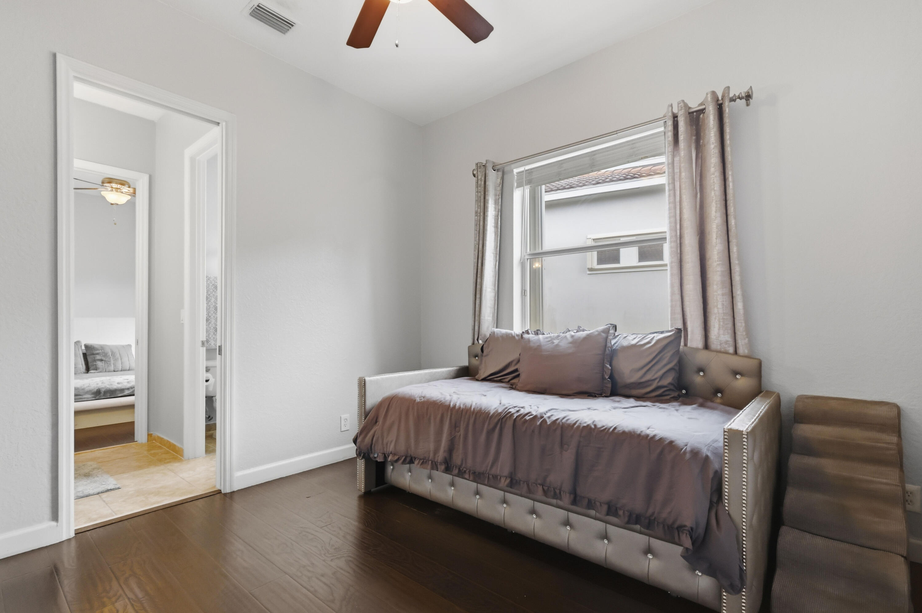 HERON BAY CENTRAL - Residential Lease