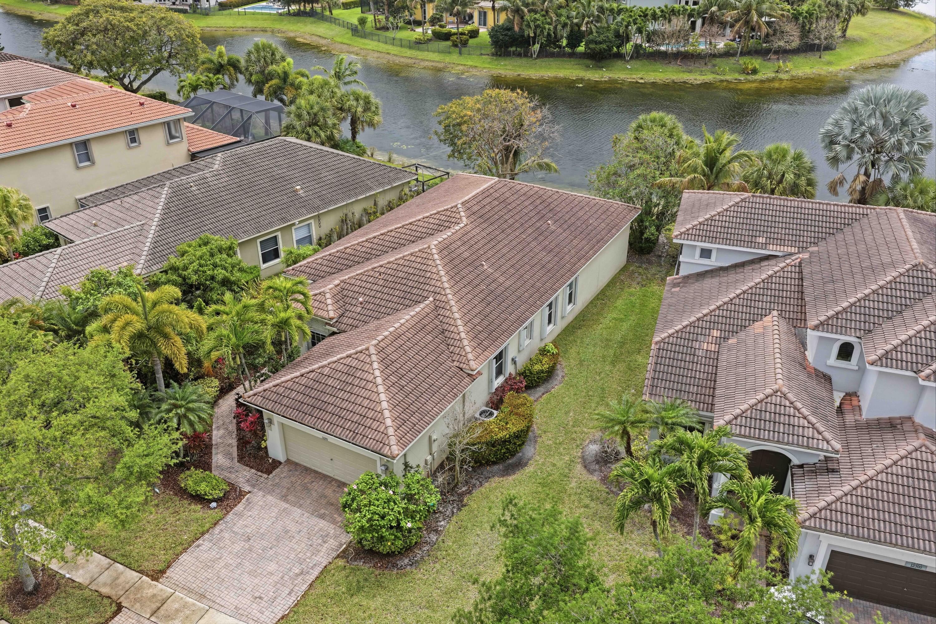 HERON BAY CENTRAL - Residential Lease