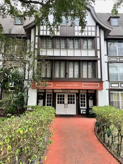 Spacious 1 bedroom 1.5 bath condo in gated International Village Community featuring full amenities. Unit features tile and laminate flooring , Updated kitchen with all stainless steel appliances. Screened in balcony.
