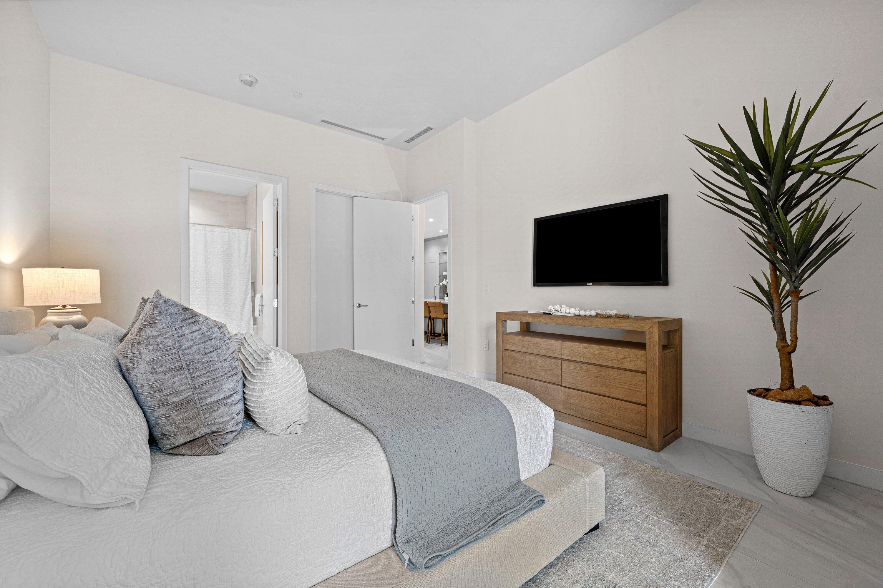 ALINA 220 BOCA RATON CONDO - Residential