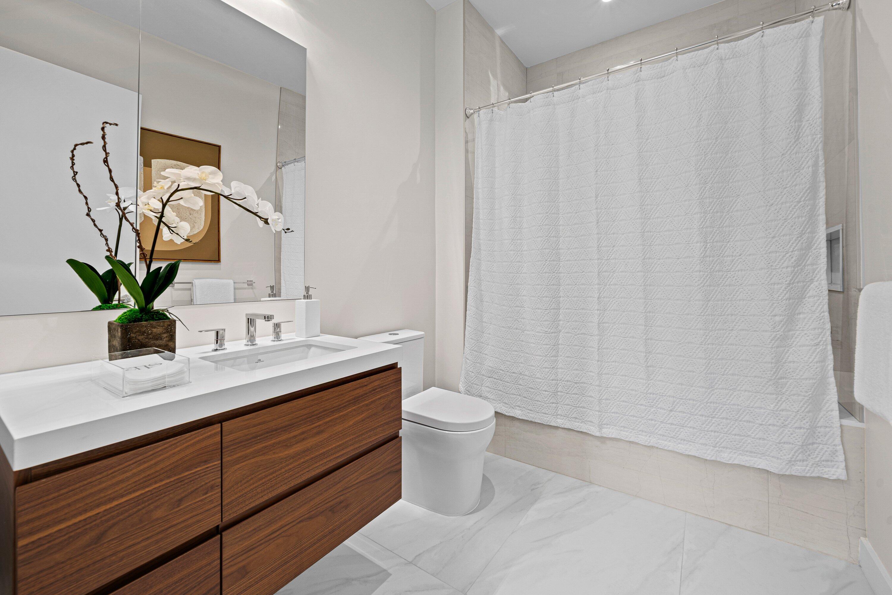 ALINA 220 BOCA RATON CONDO - Residential