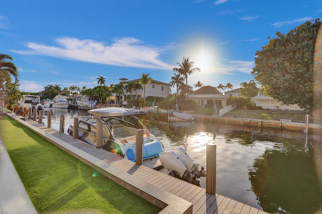 CORAL KEY VILLAS 3RD SEC - Residential