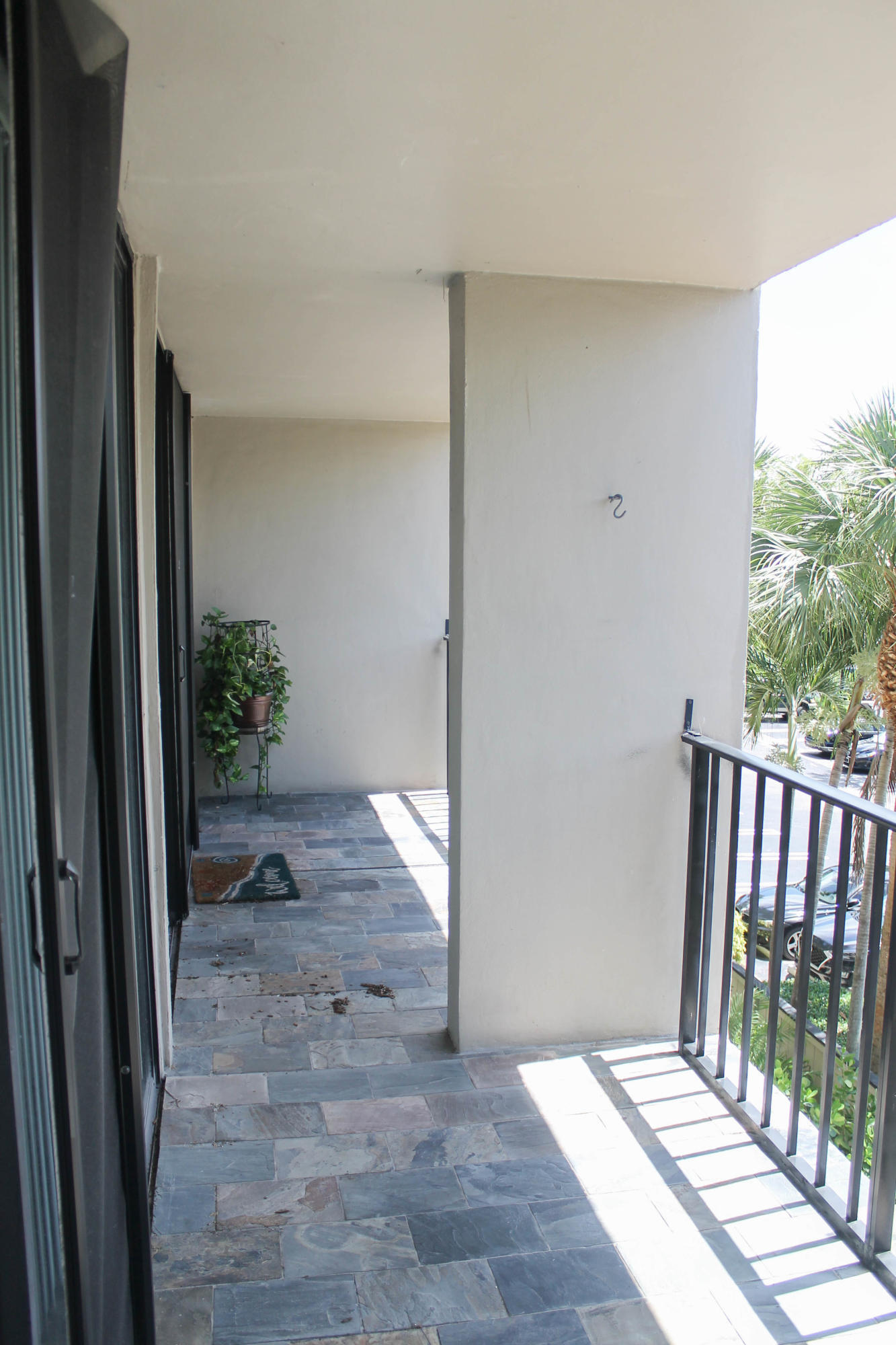 LAKESHORE CLUB CONDO - Residential Lease