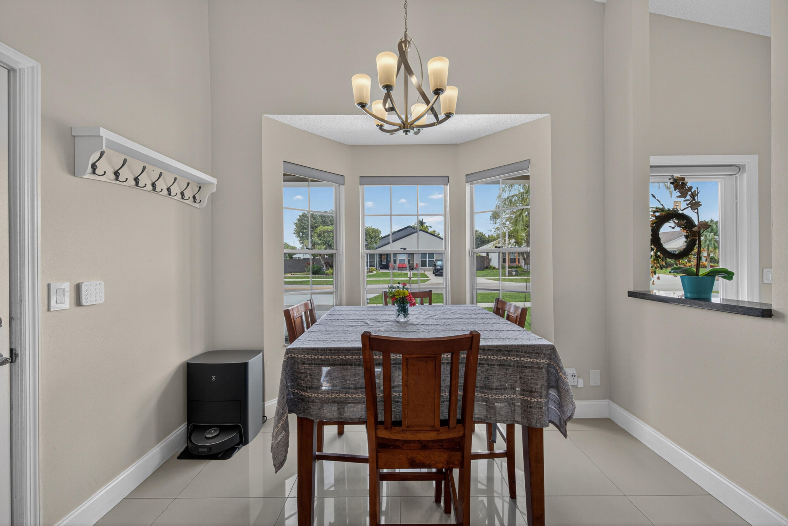 FAMILY HOMES - Residential