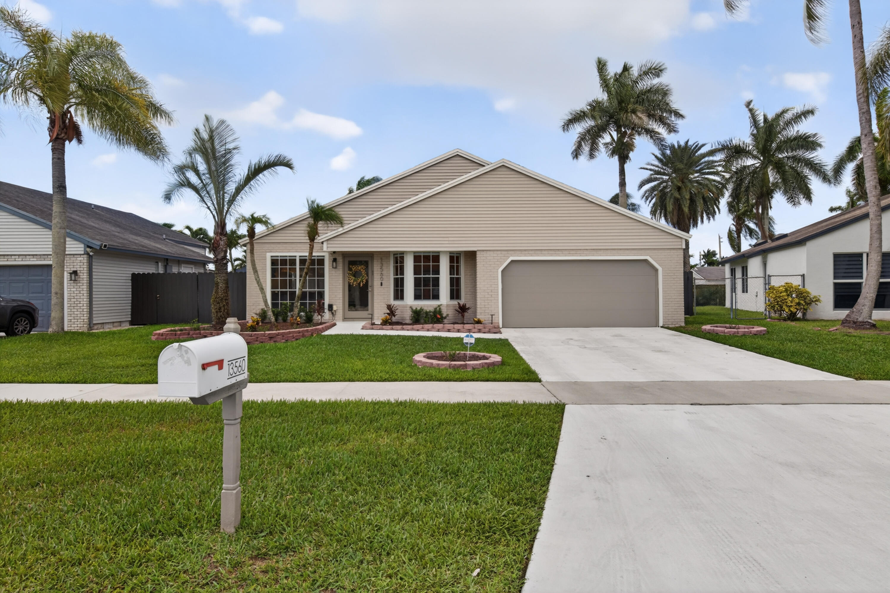 FAMILY HOMES - Residential