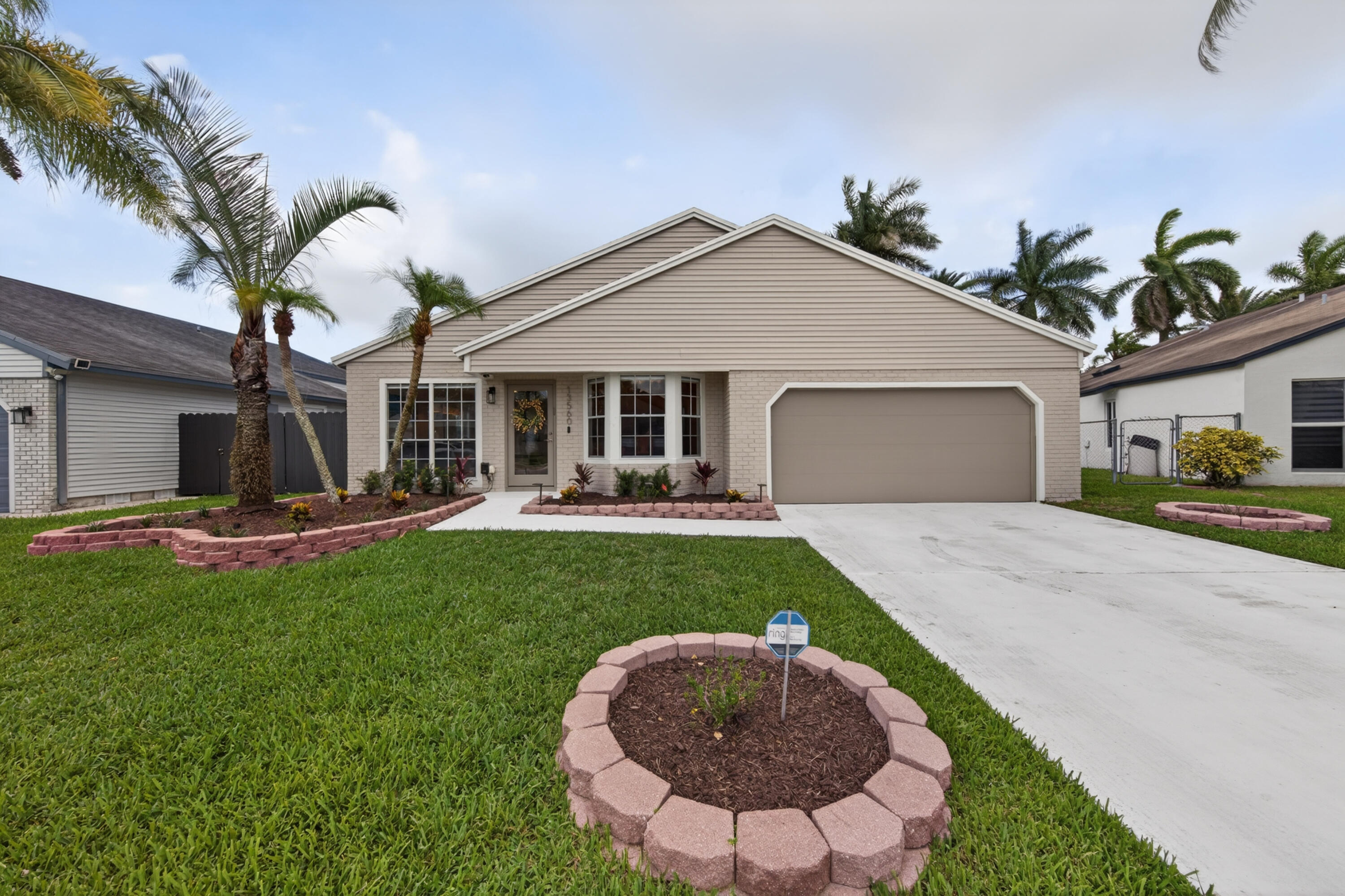 FAMILY HOMES - Residential