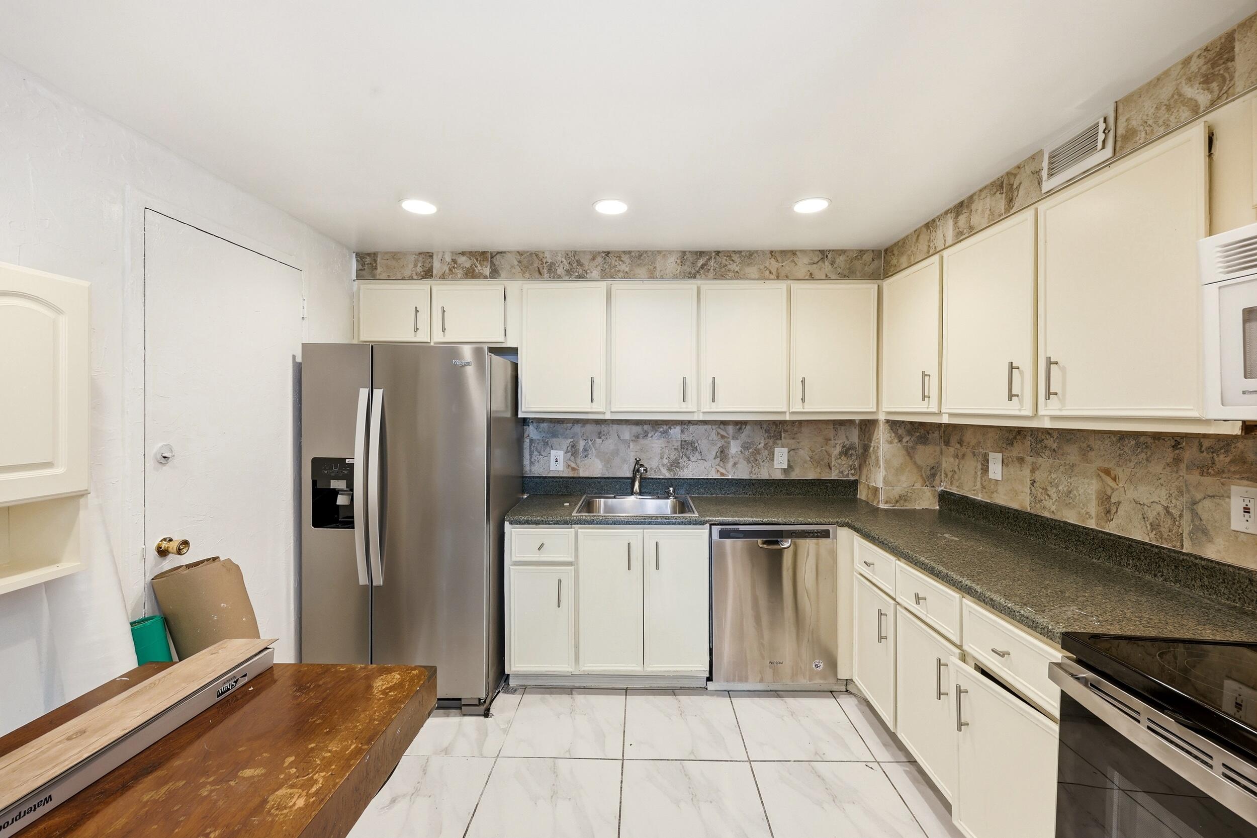 OCEAN VIEW TOWERS CONDO - Residential