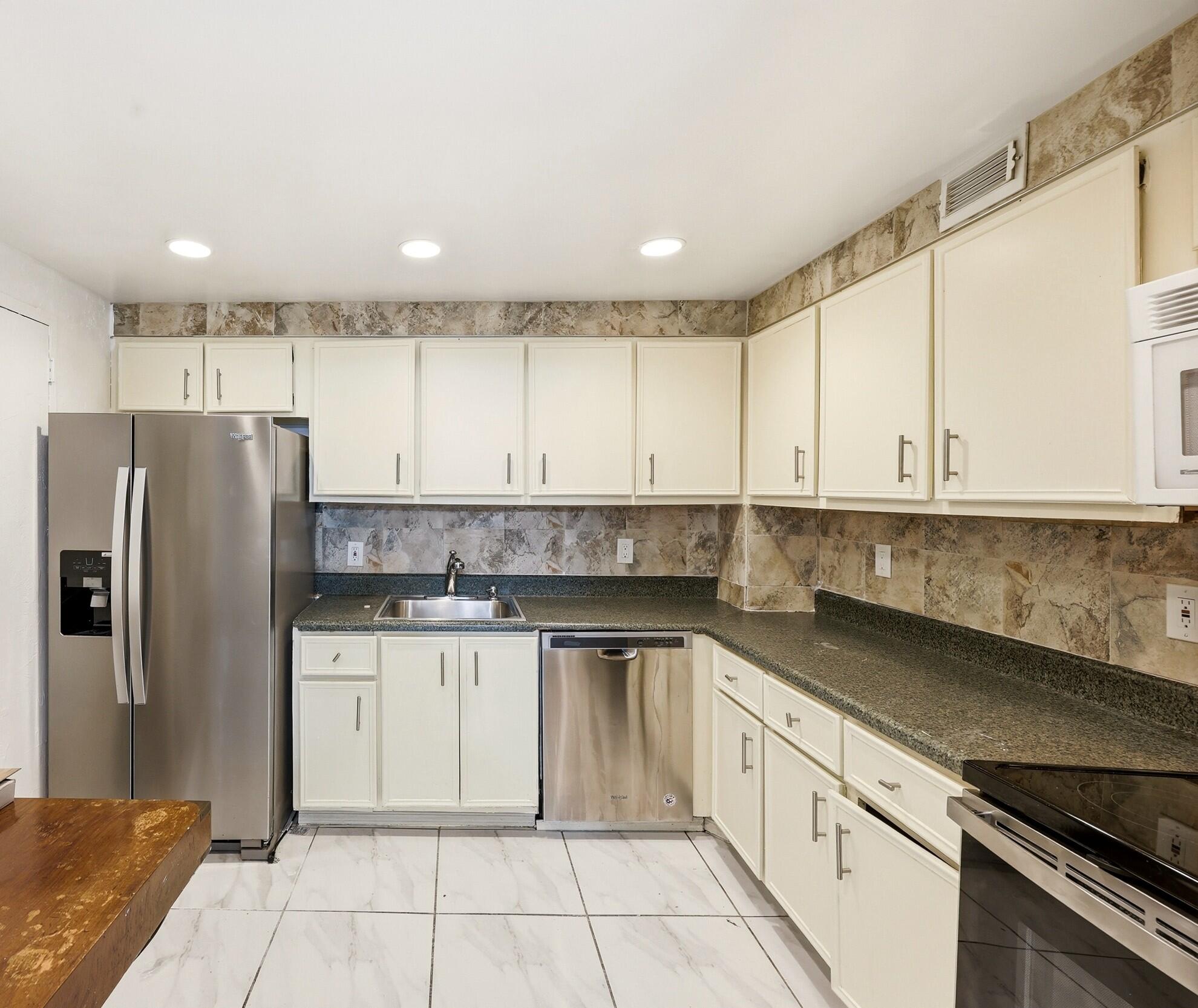 OCEAN VIEW TOWERS CONDO - Residential