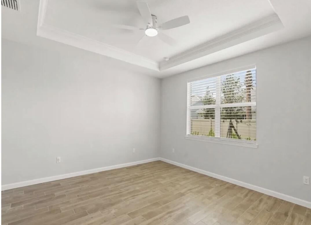 HARBOR ISLE PHASE 1 - Residential Lease