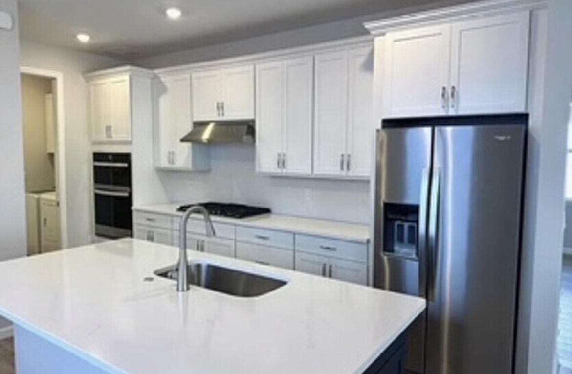HARBOR ISLE PHASE 1 - Residential Lease