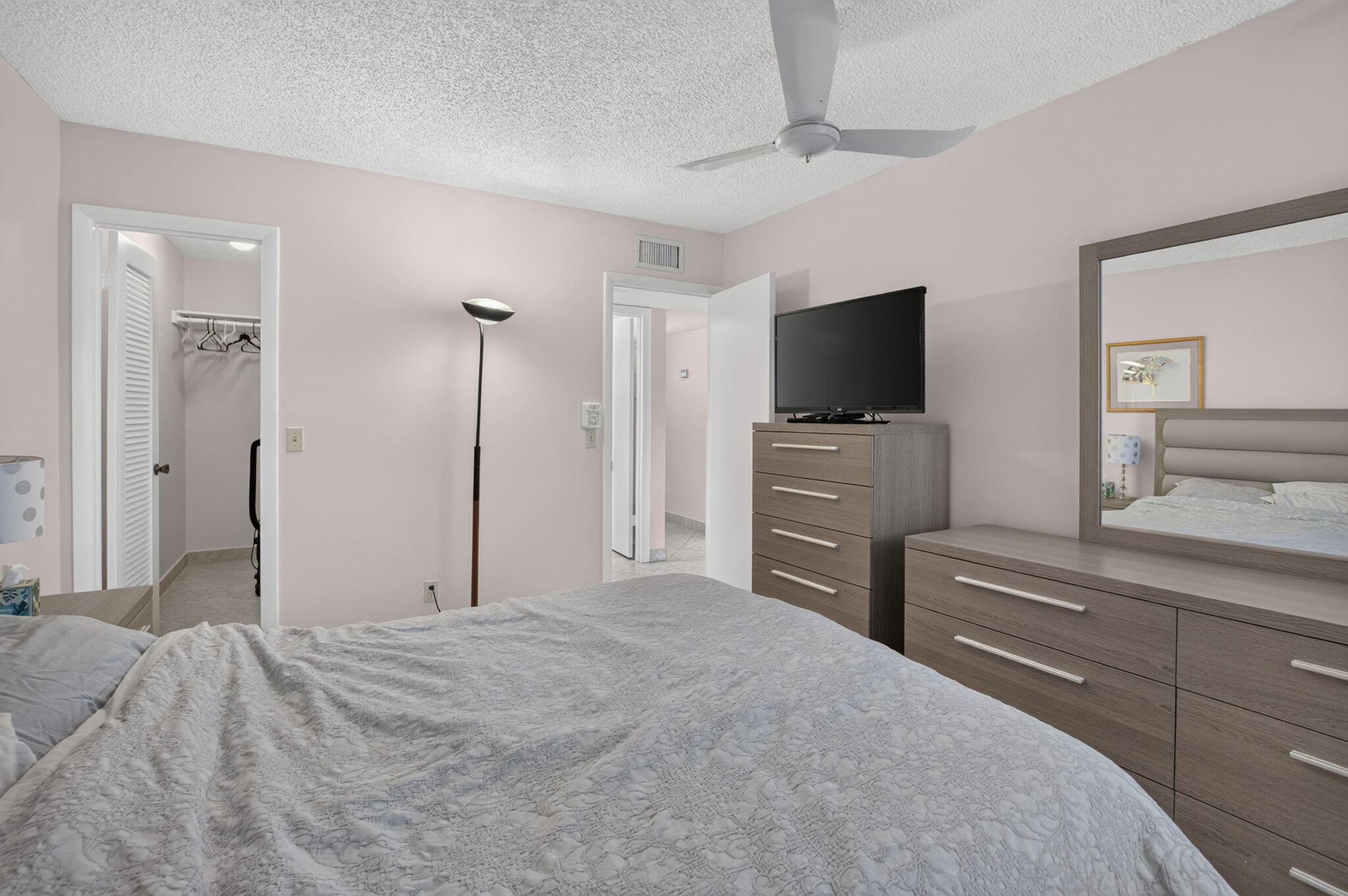 KINGS POINT - Residential