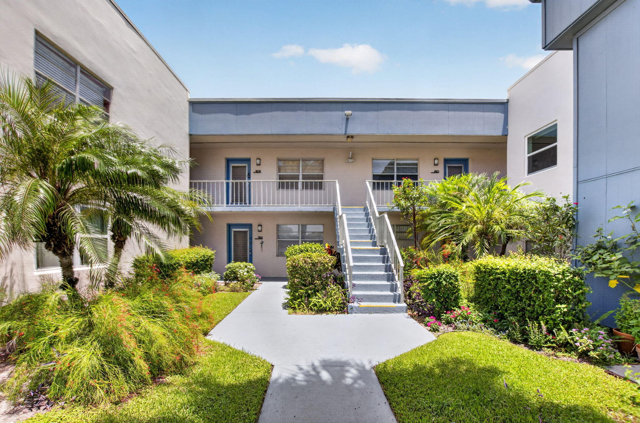 KINGS POINT - Residential