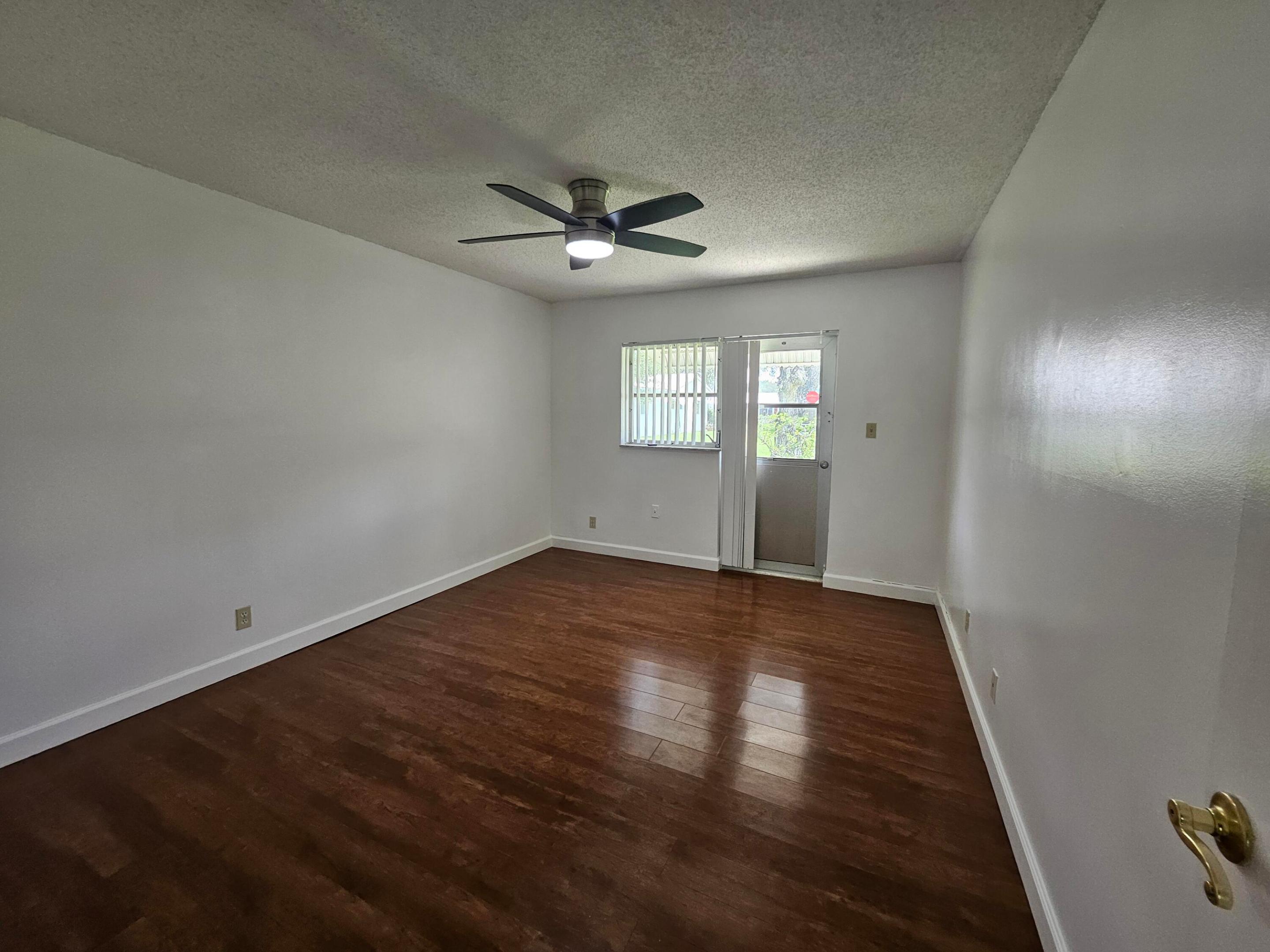 LAUDERDALE WEST CONDO NO IV - Residential