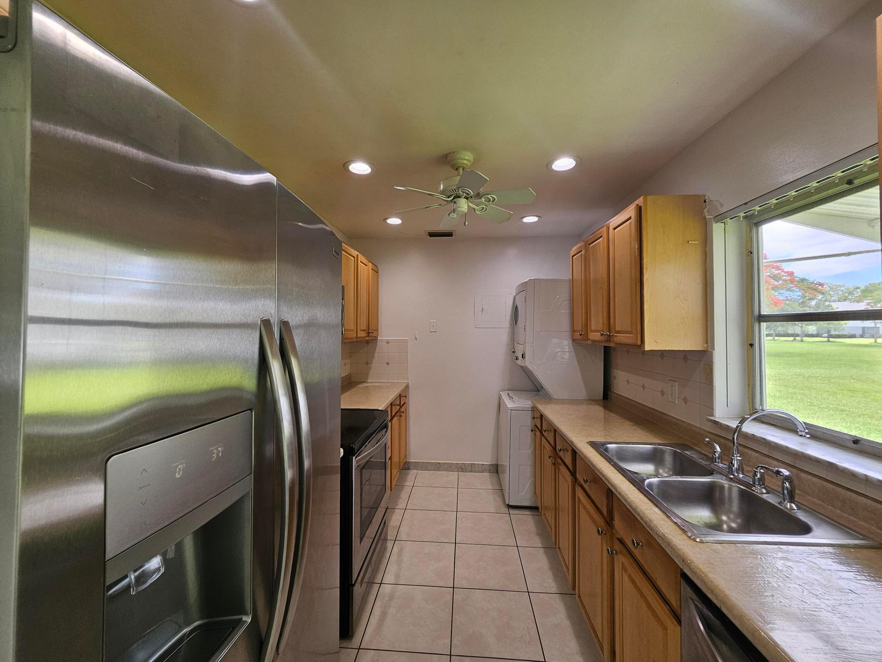LAUDERDALE WEST CONDO NO IV - Residential