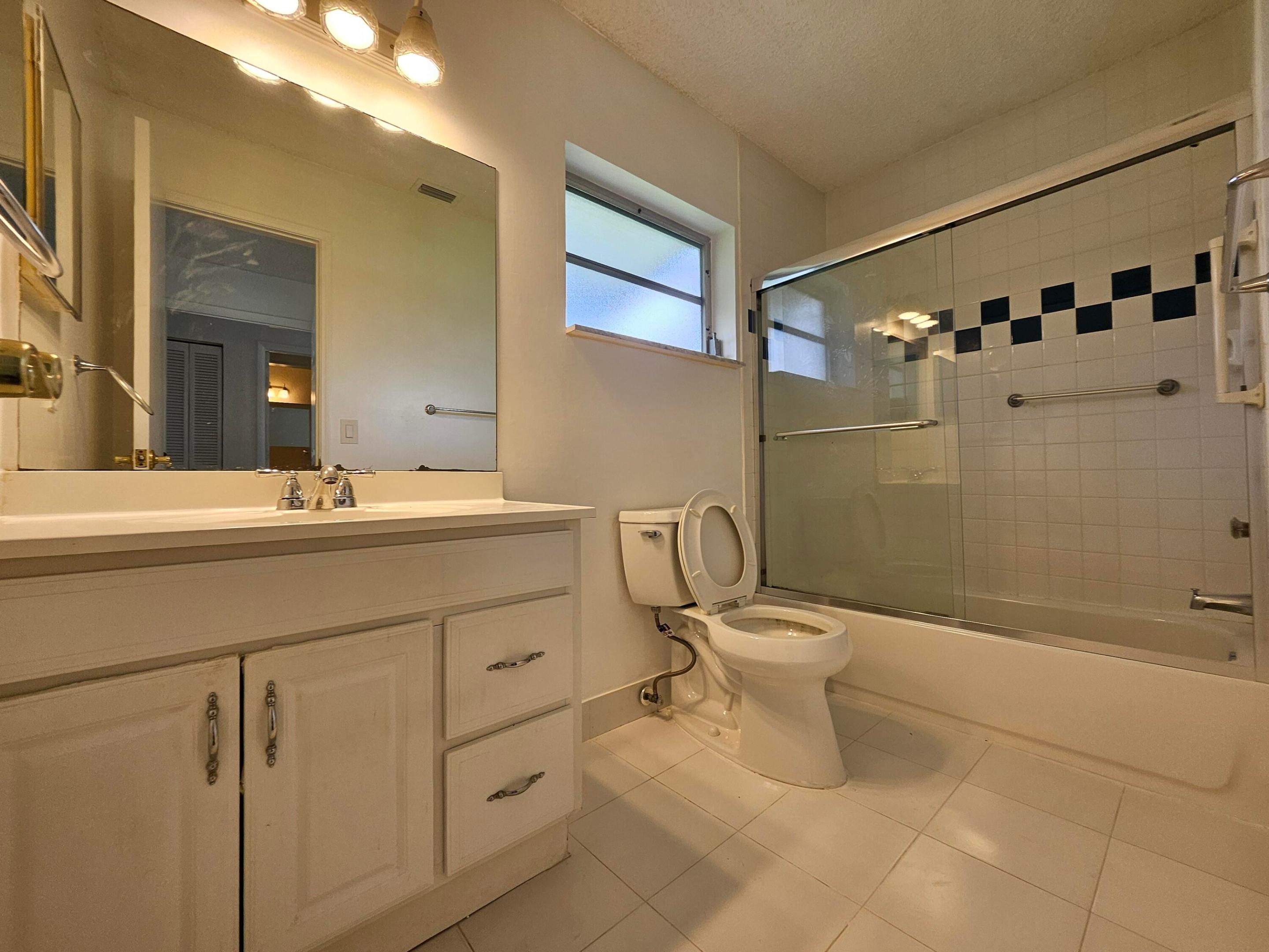 LAUDERDALE WEST CONDO NO IV - Residential
