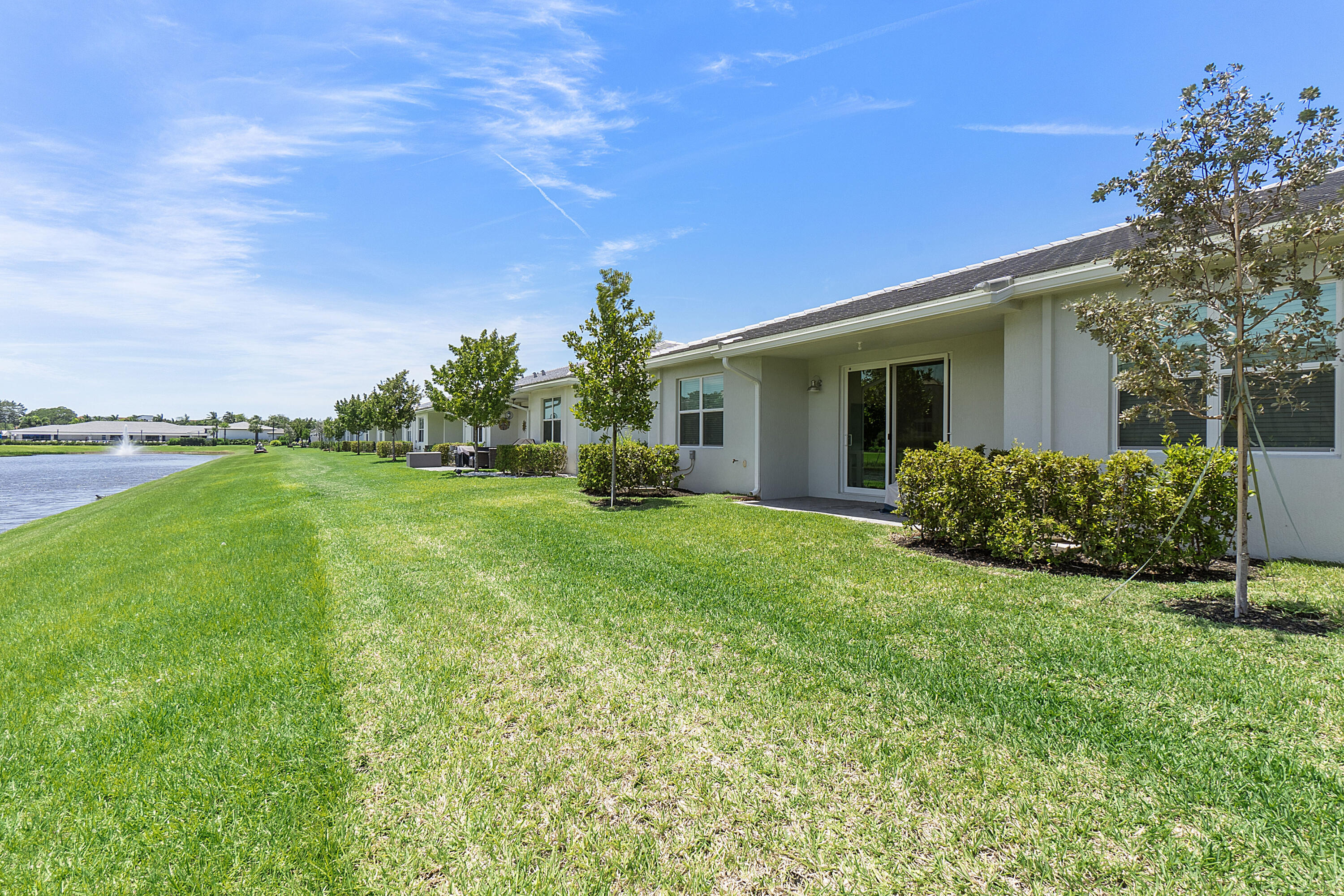 AVALON TRAILS AT VILLAGES OF ORIOLE PUD - Residential Lease