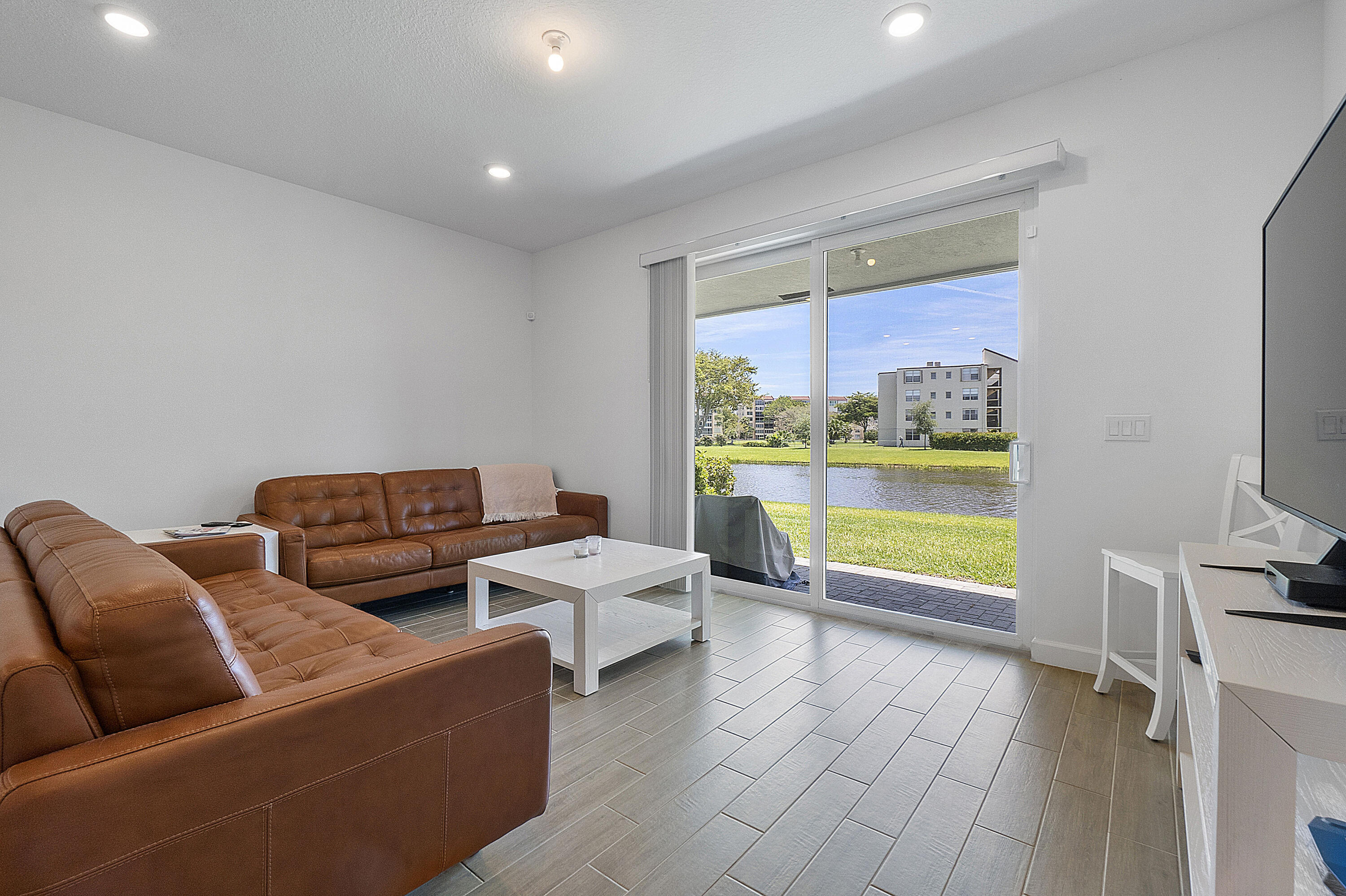 AVALON TRAILS AT VILLAGES OF ORIOLE PUD - Residential Lease