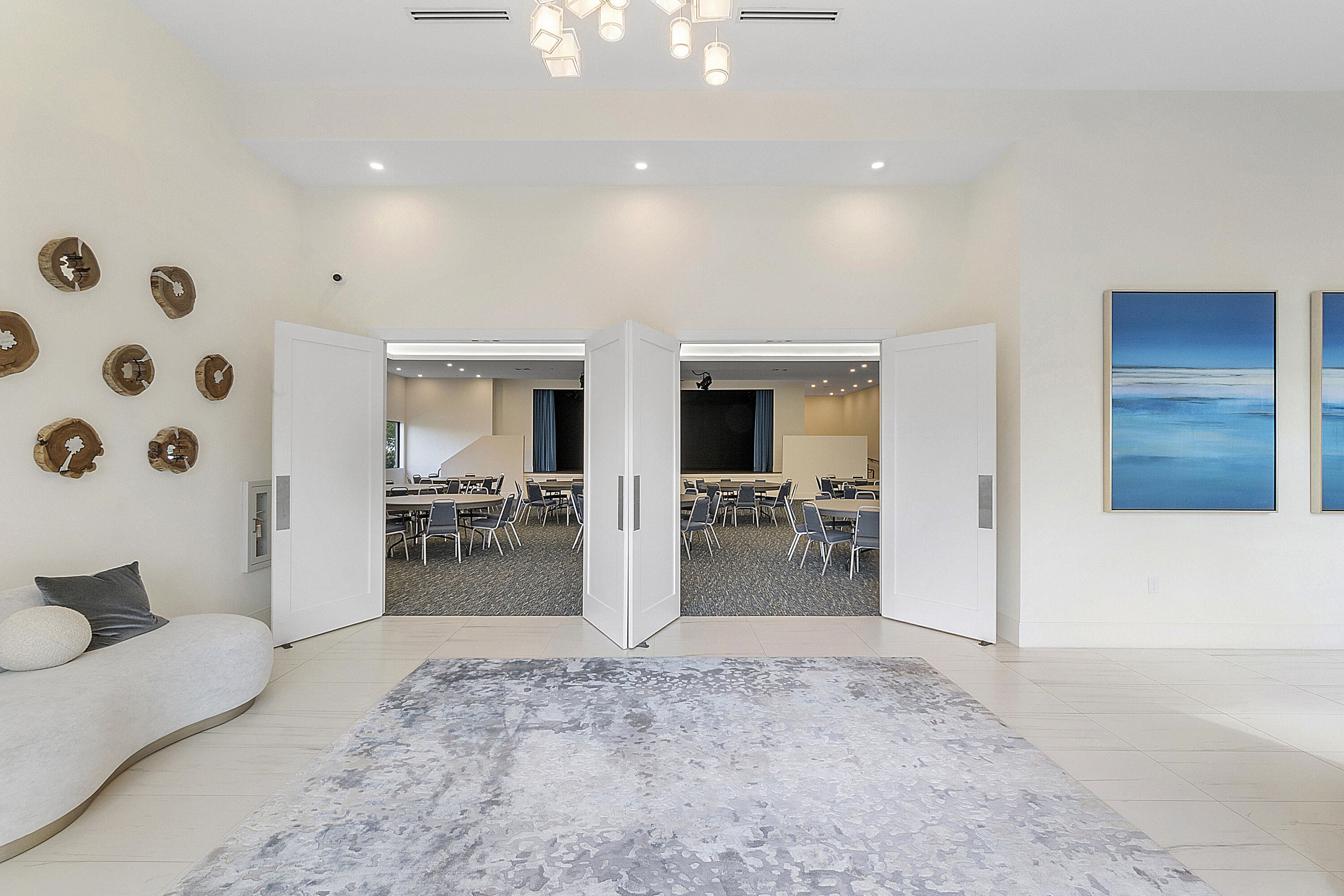 AVALON TRAILS AT VILLAGES OF ORIOLE PUD - Residential Lease