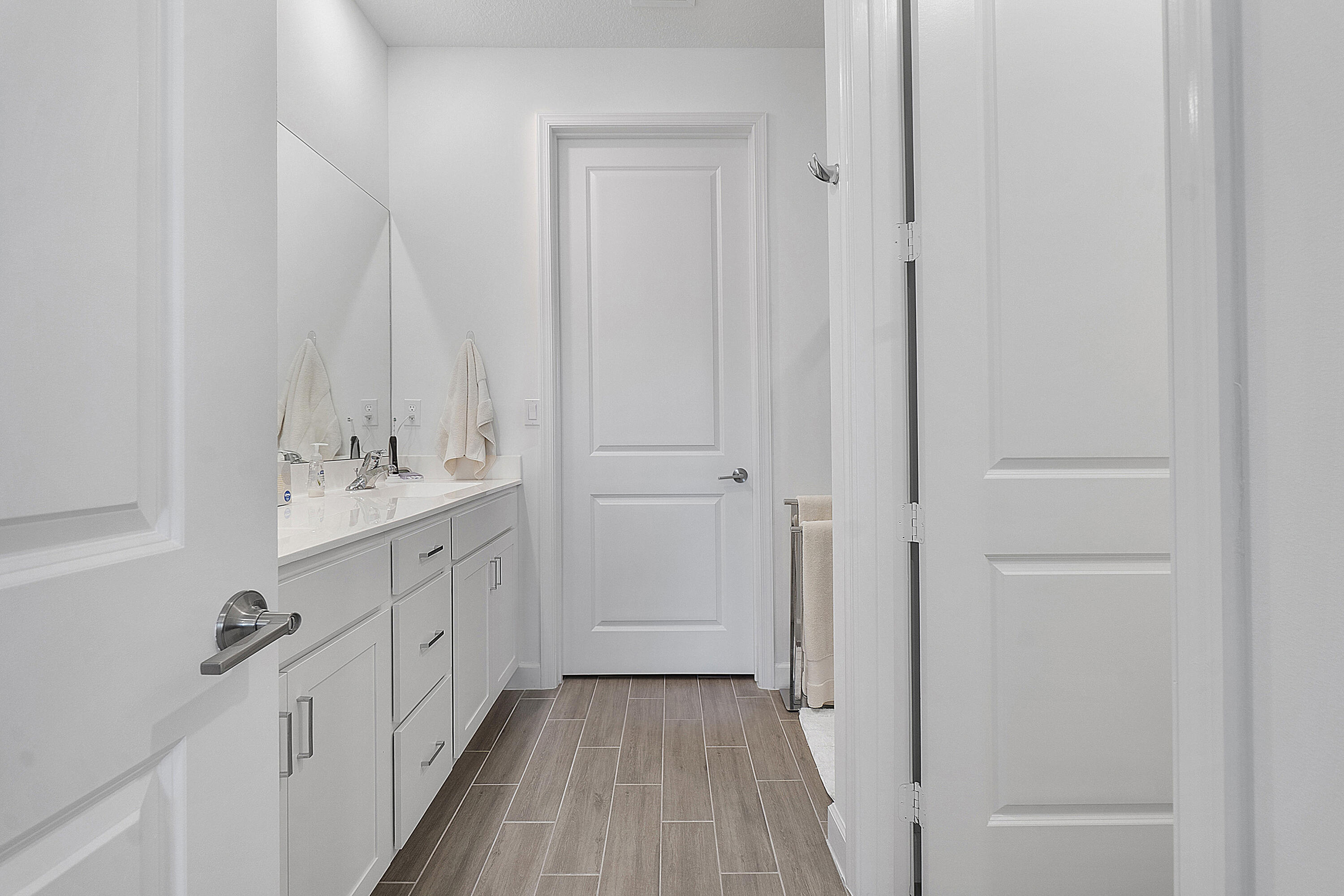 AVALON TRAILS AT VILLAGES OF ORIOLE PUD - Residential Lease