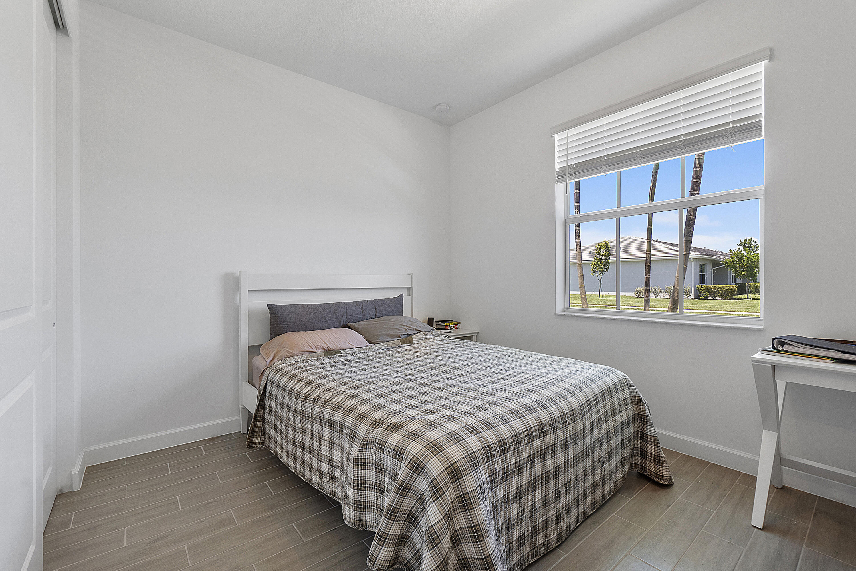AVALON TRAILS AT VILLAGES OF ORIOLE PUD - Residential Lease