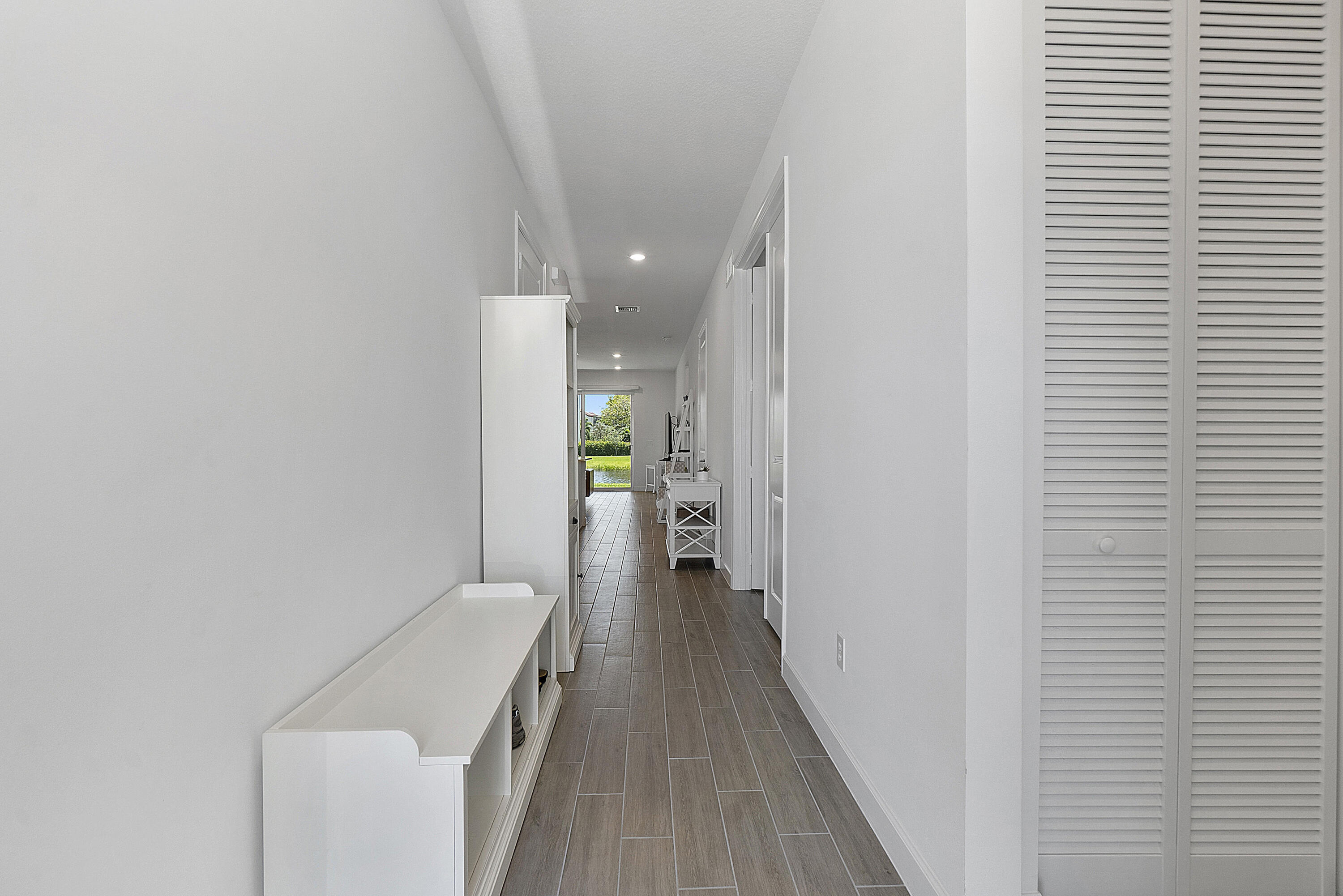 AVALON TRAILS AT VILLAGES OF ORIOLE PUD - Residential Lease