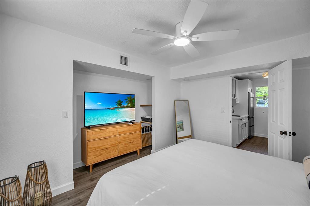 WAVERLY PLACE - Residential Income