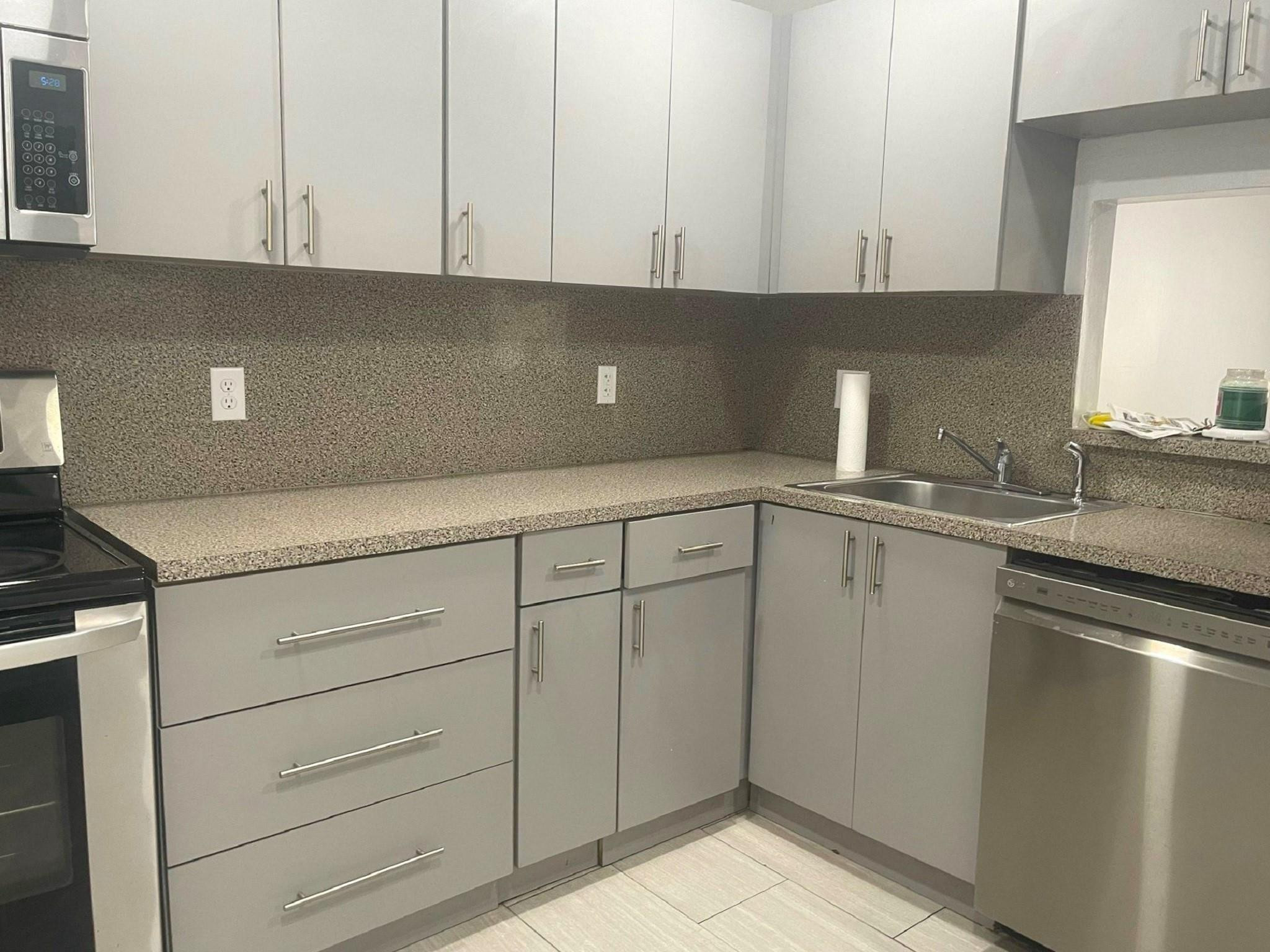EMERALD CONDO - Residential