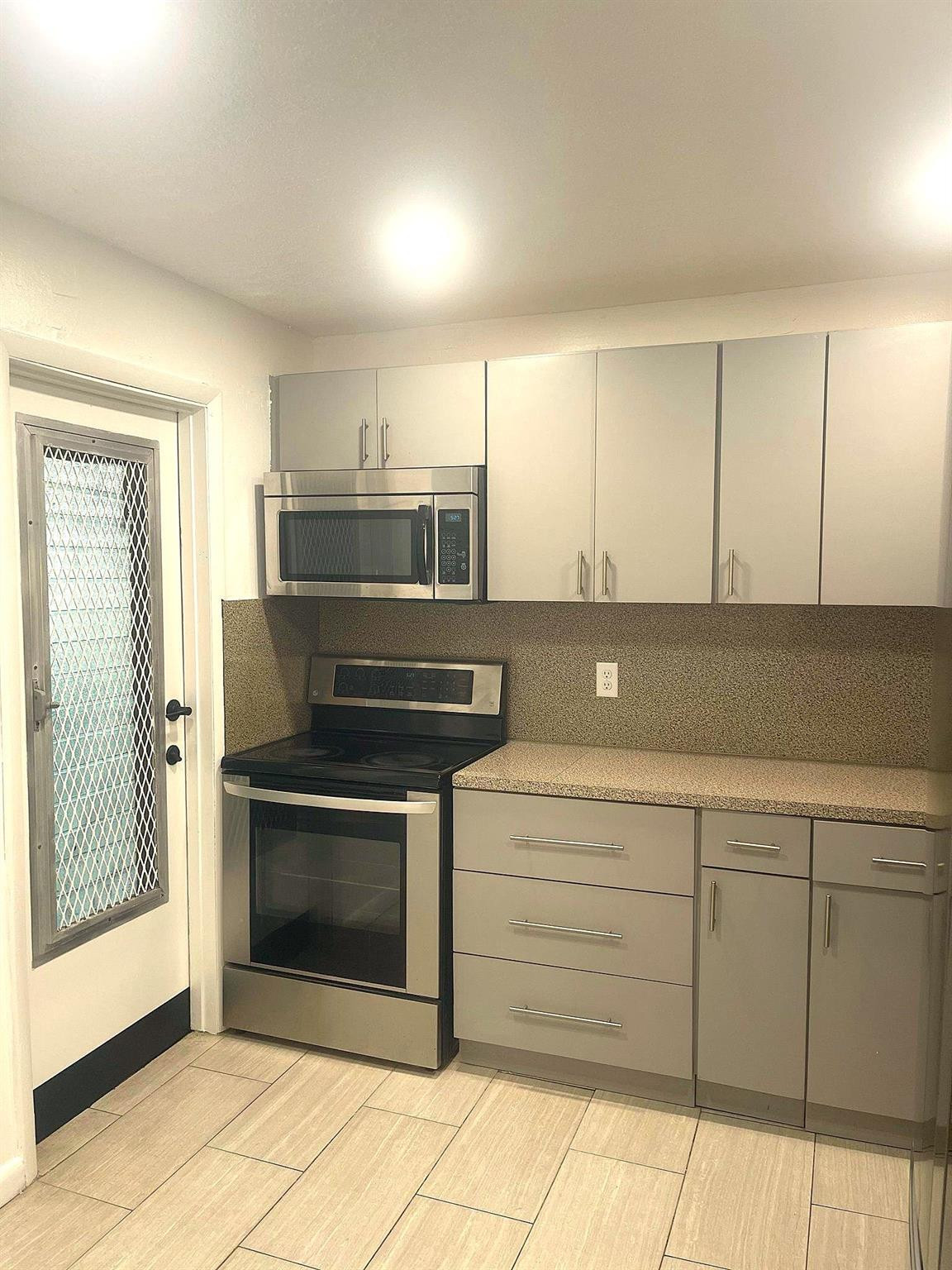 EMERALD CONDO - Residential