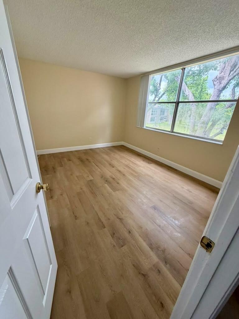 4 OF PALM SPRINGS 1 CONDO - Residential Lease