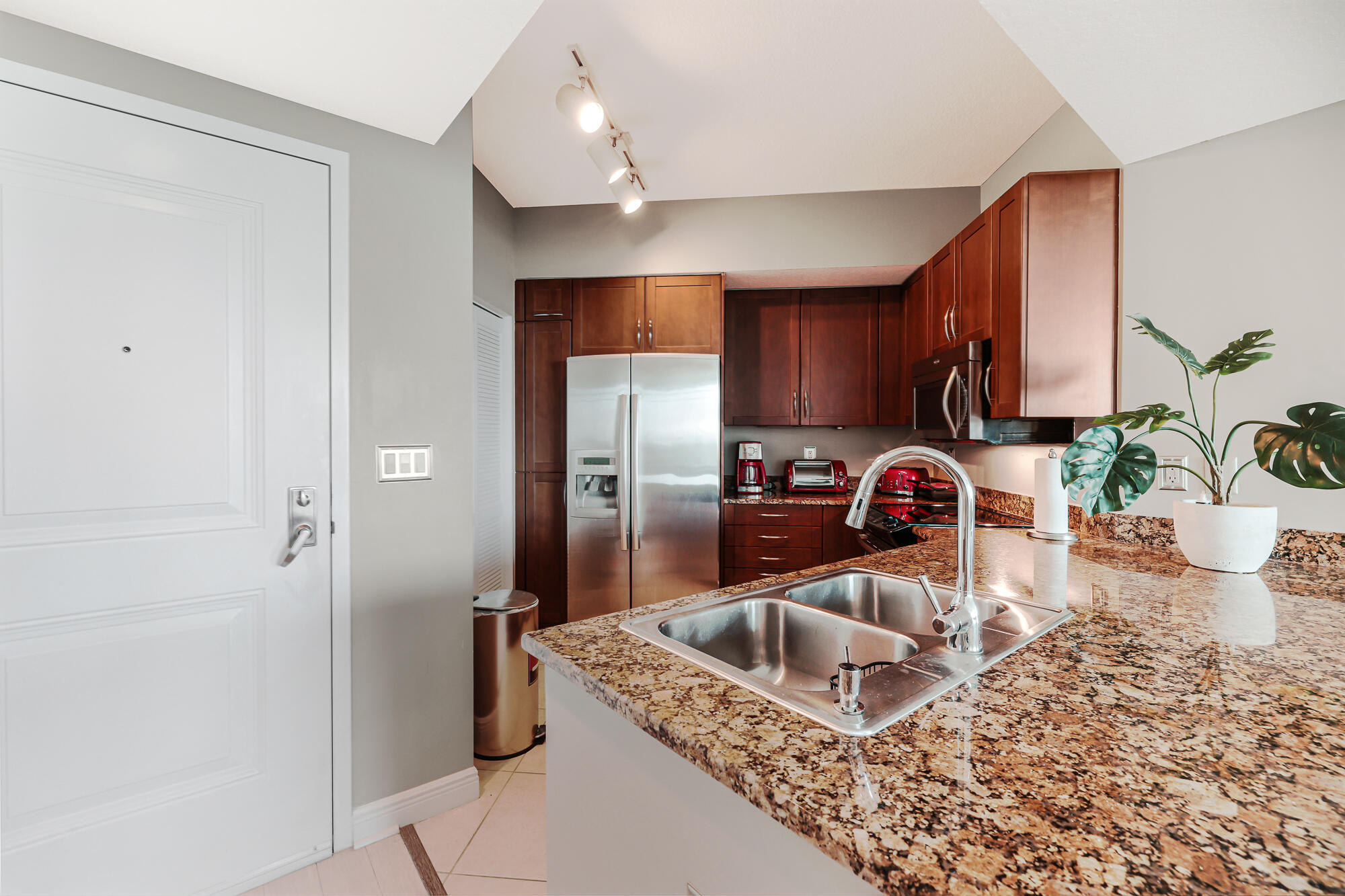CASA COSTA CONDO - Residential Lease