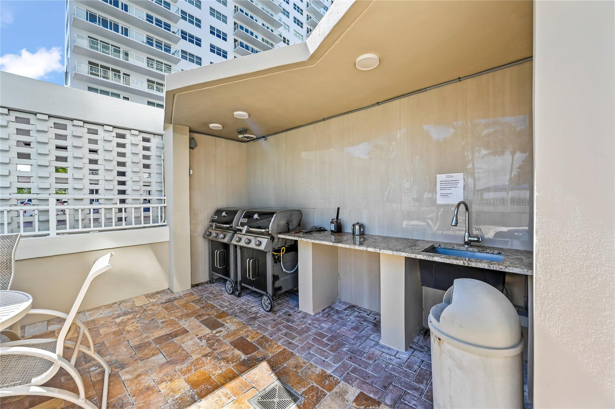 OCEAN MONARCH CONDO - Residential