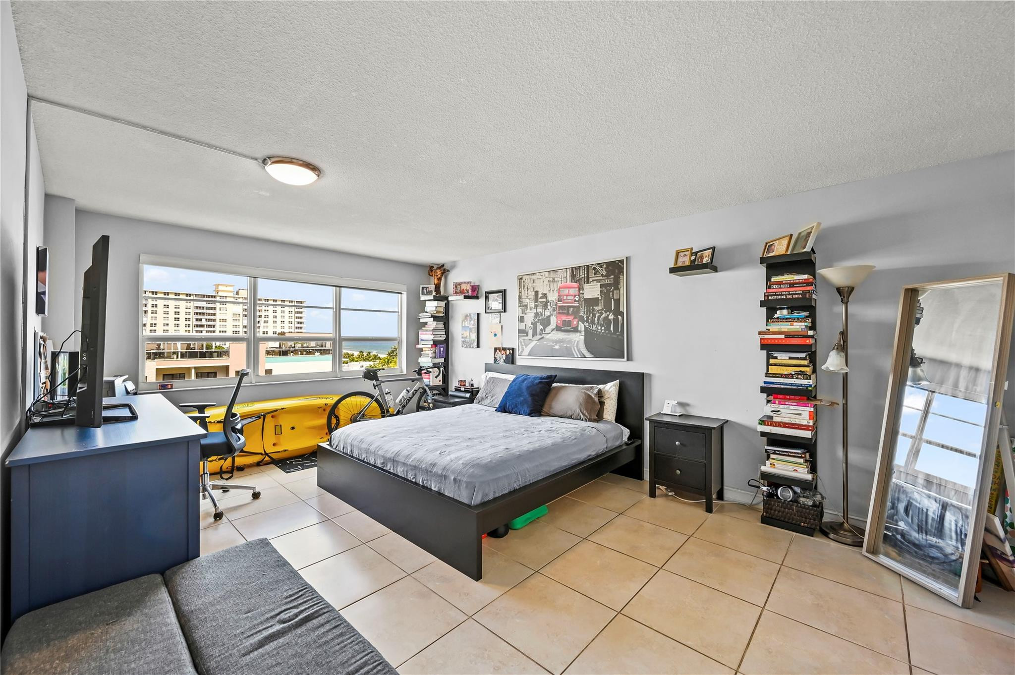 OCEAN MONARCH CONDO - Residential