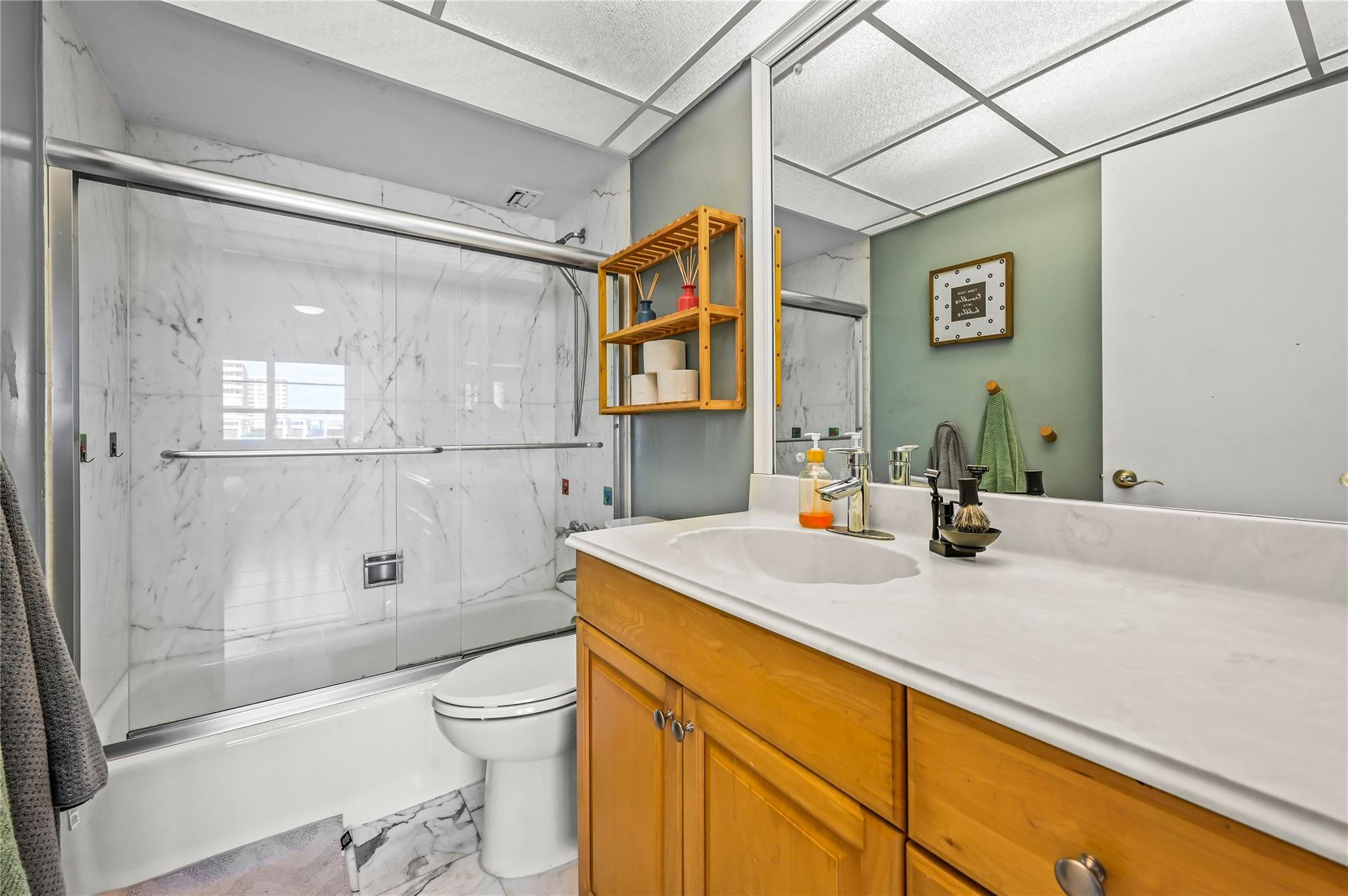 OCEAN MONARCH CONDO - Residential