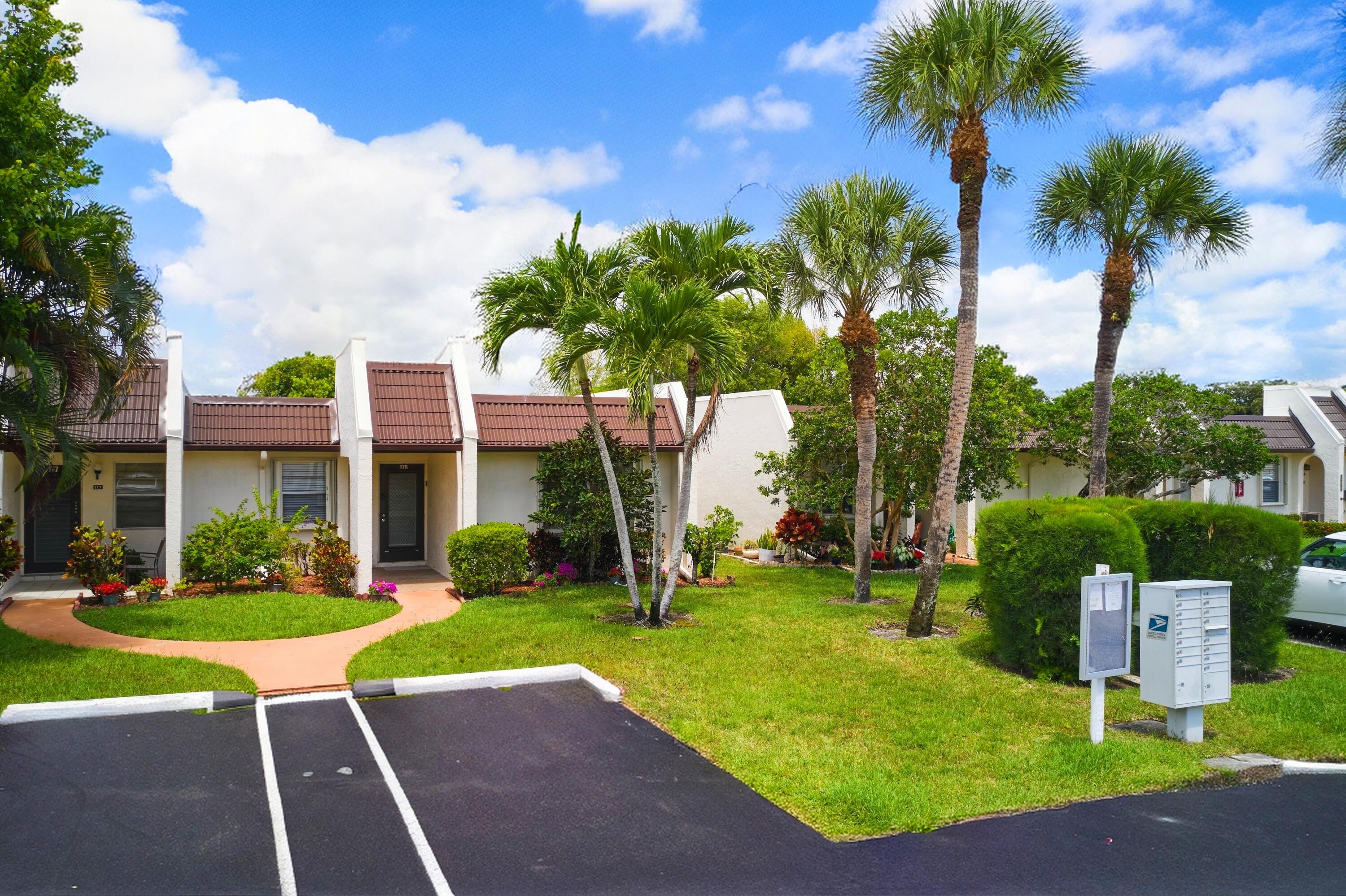 Golden Lakes Village Condo - Residential