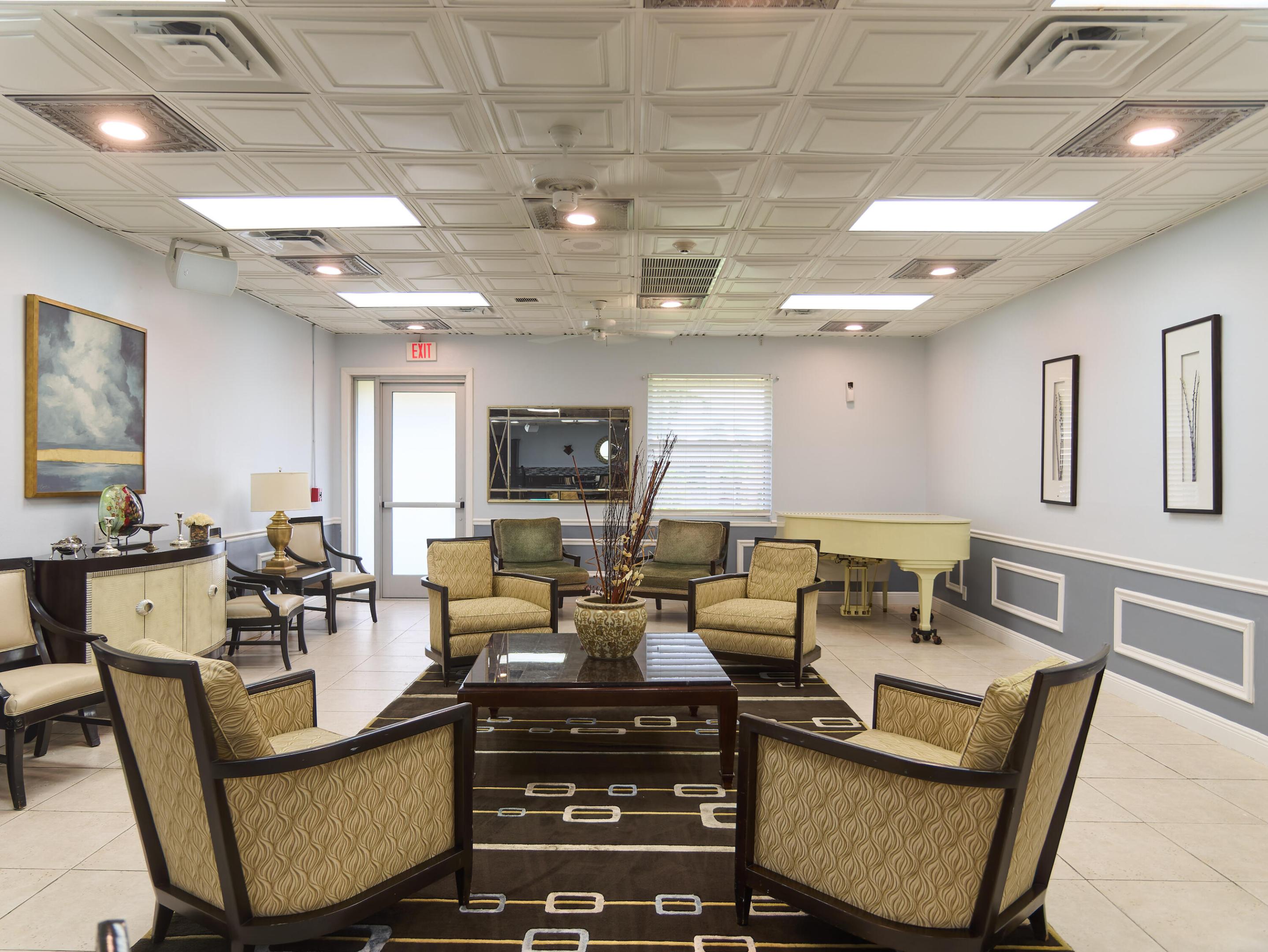 Golden Lakes Village Condo - Residential