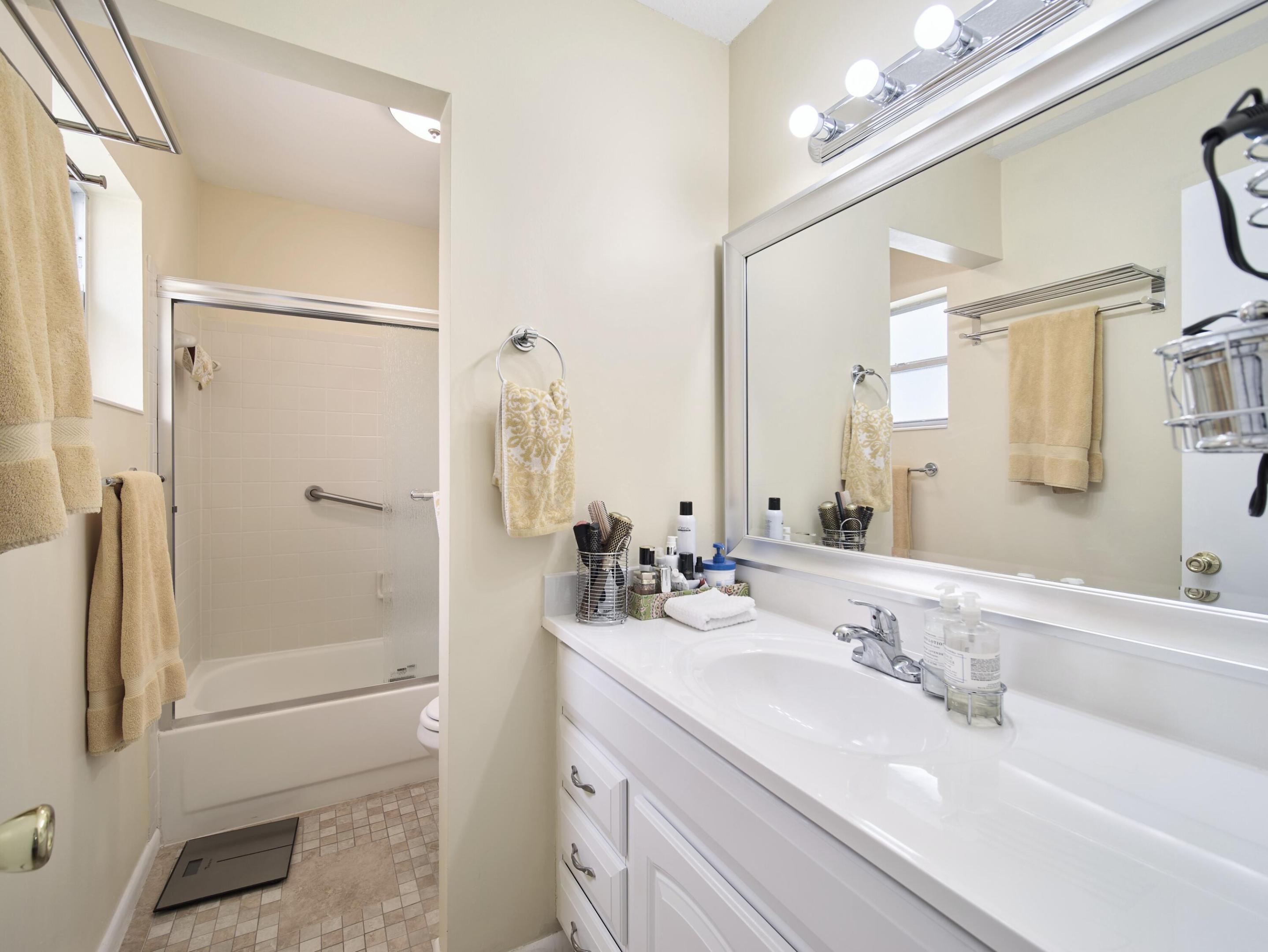 Golden Lakes Village Condo - Residential