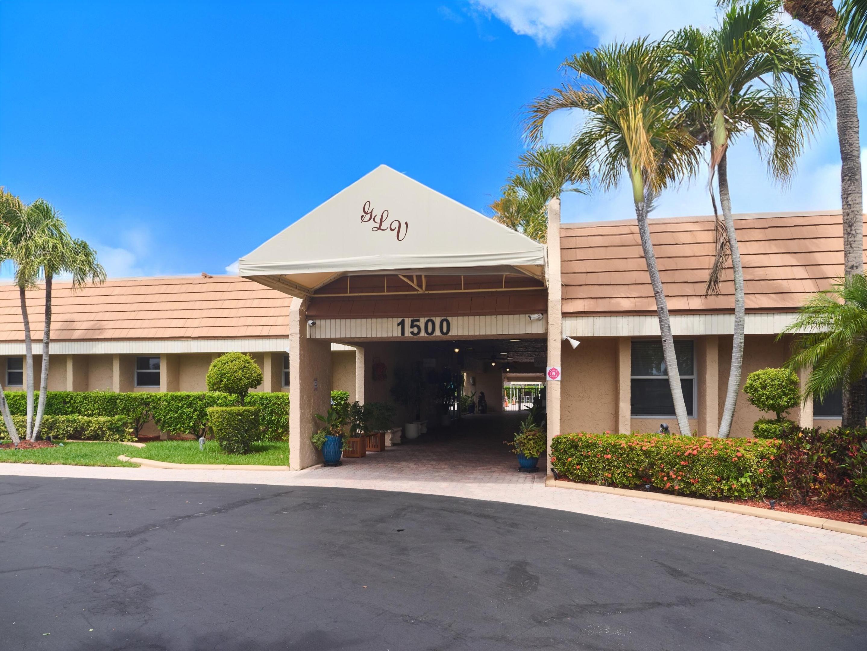 Golden Lakes Village Condo - Residential