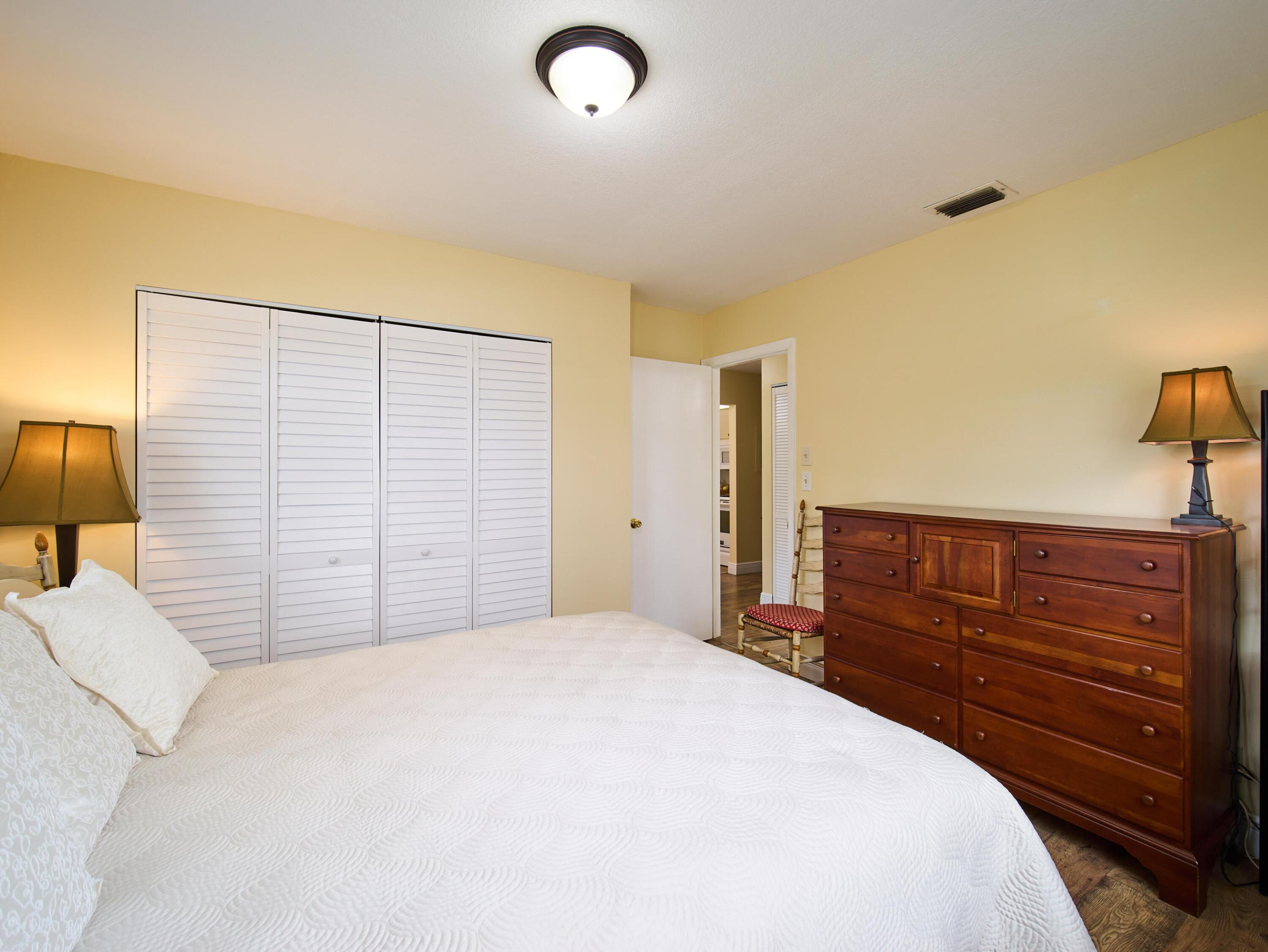 Golden Lakes Village Condo - Residential