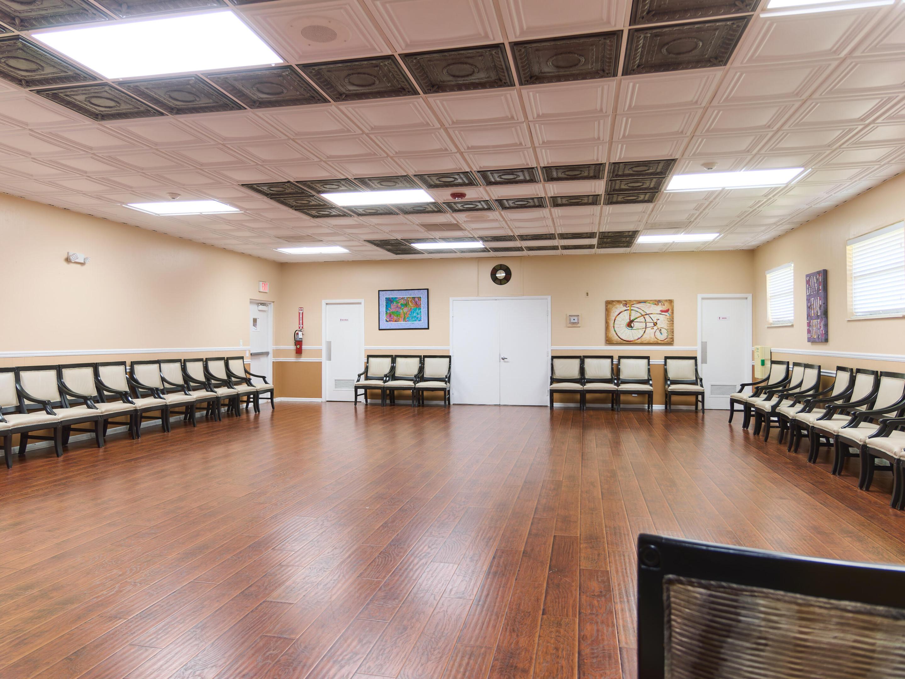 Golden Lakes Village Condo - Residential