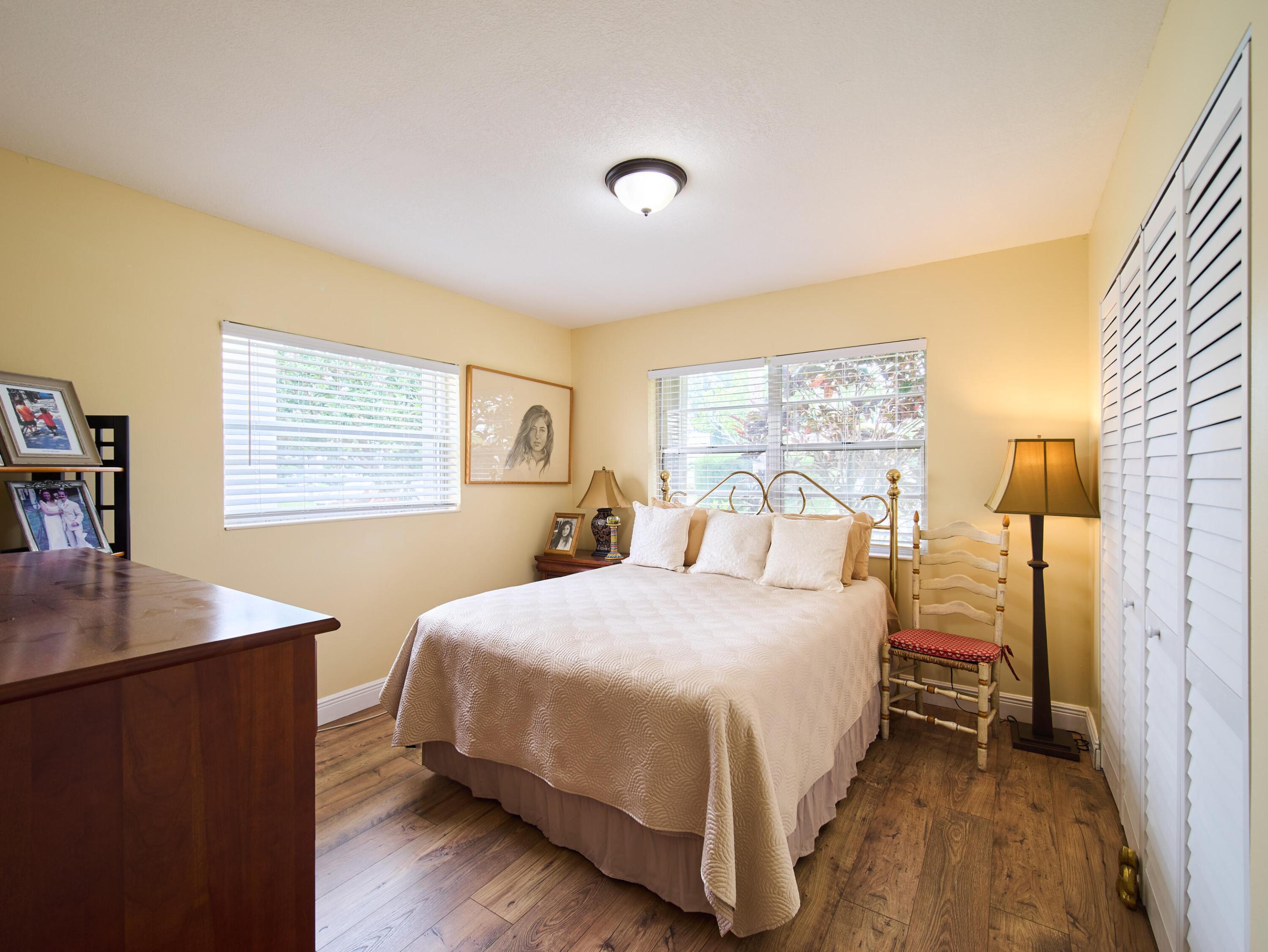 Golden Lakes Village Condo - Residential